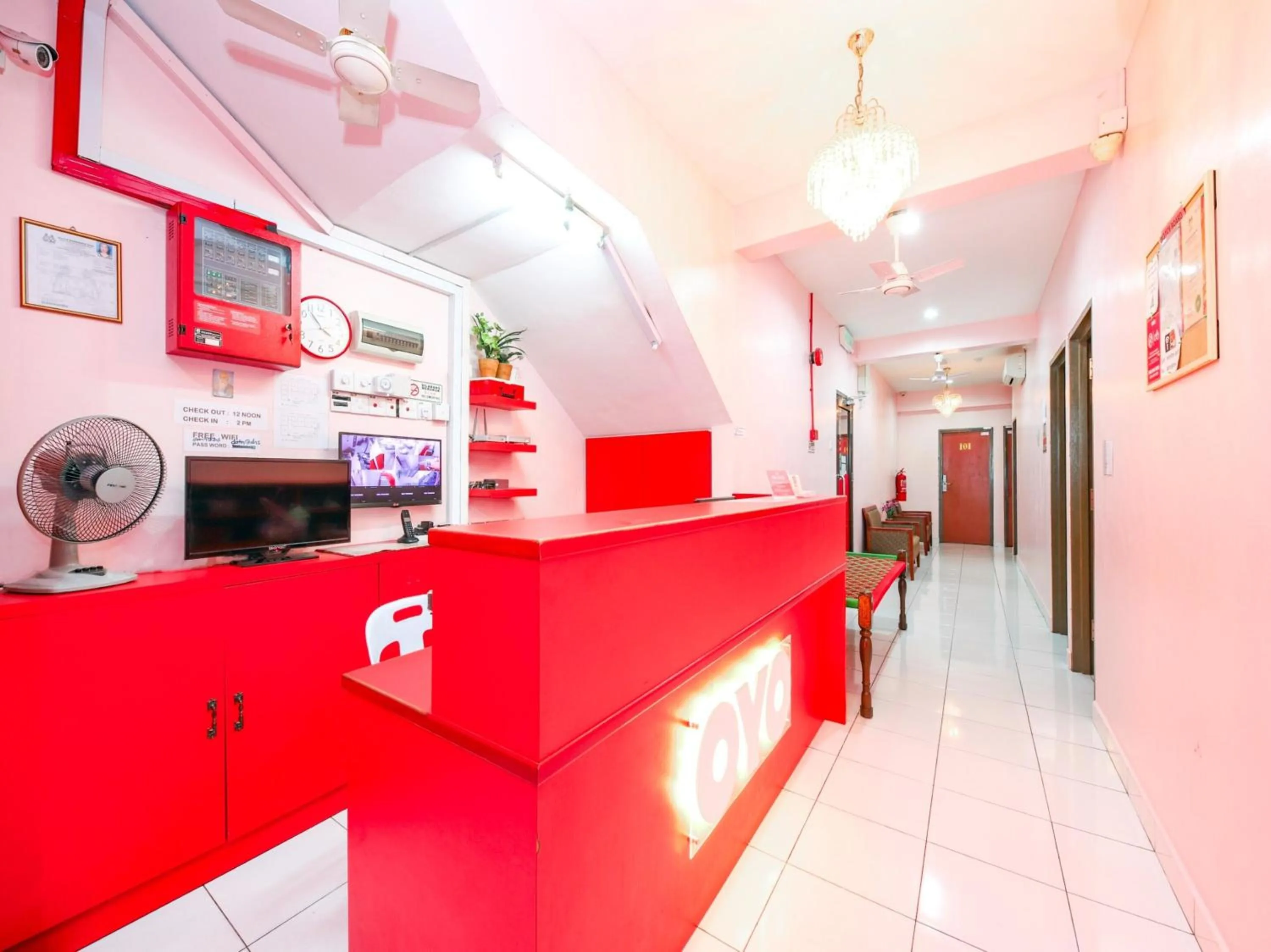 Lobby or reception in OYO 90950 Hotel Dns