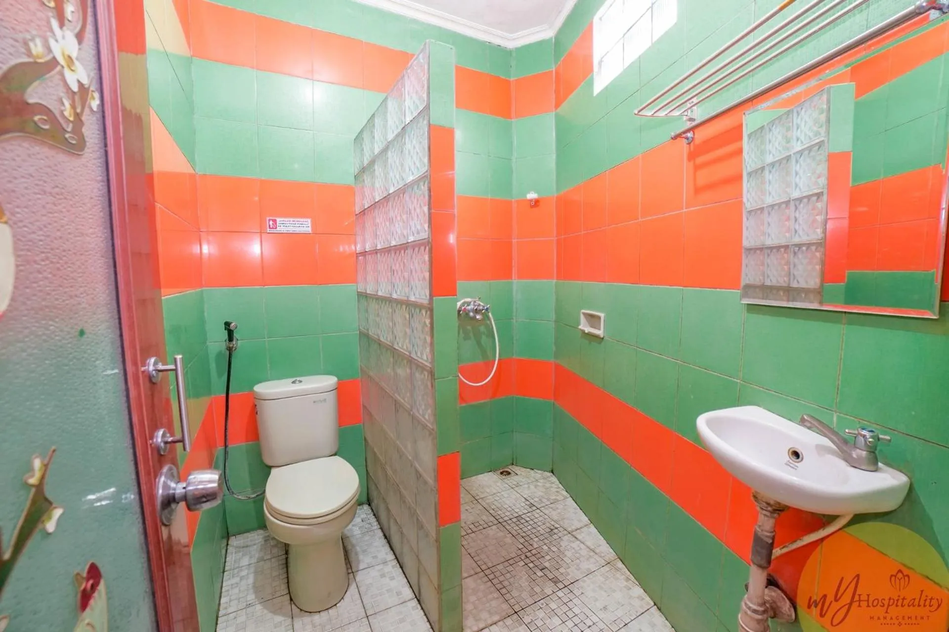 Shower in Hotel Patradisa by My Hospitality