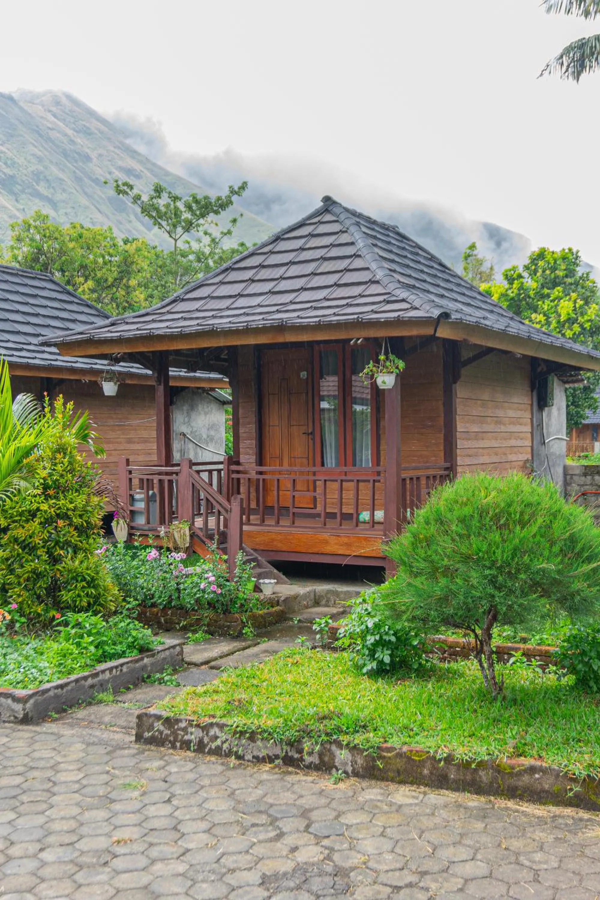 Property building in Puncak Rinjani Lodge