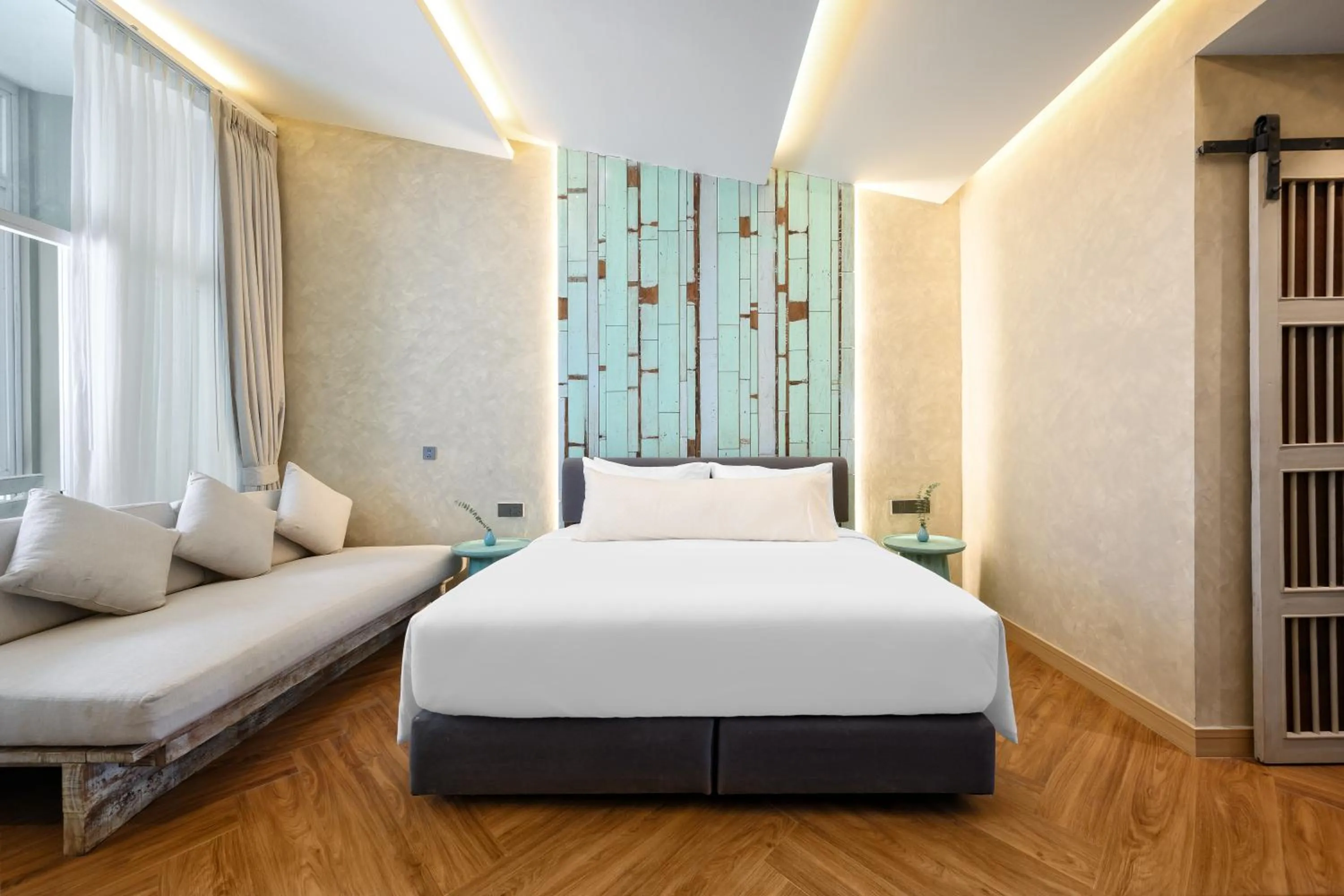 Bed in Centara Life Lamai Resort Samui