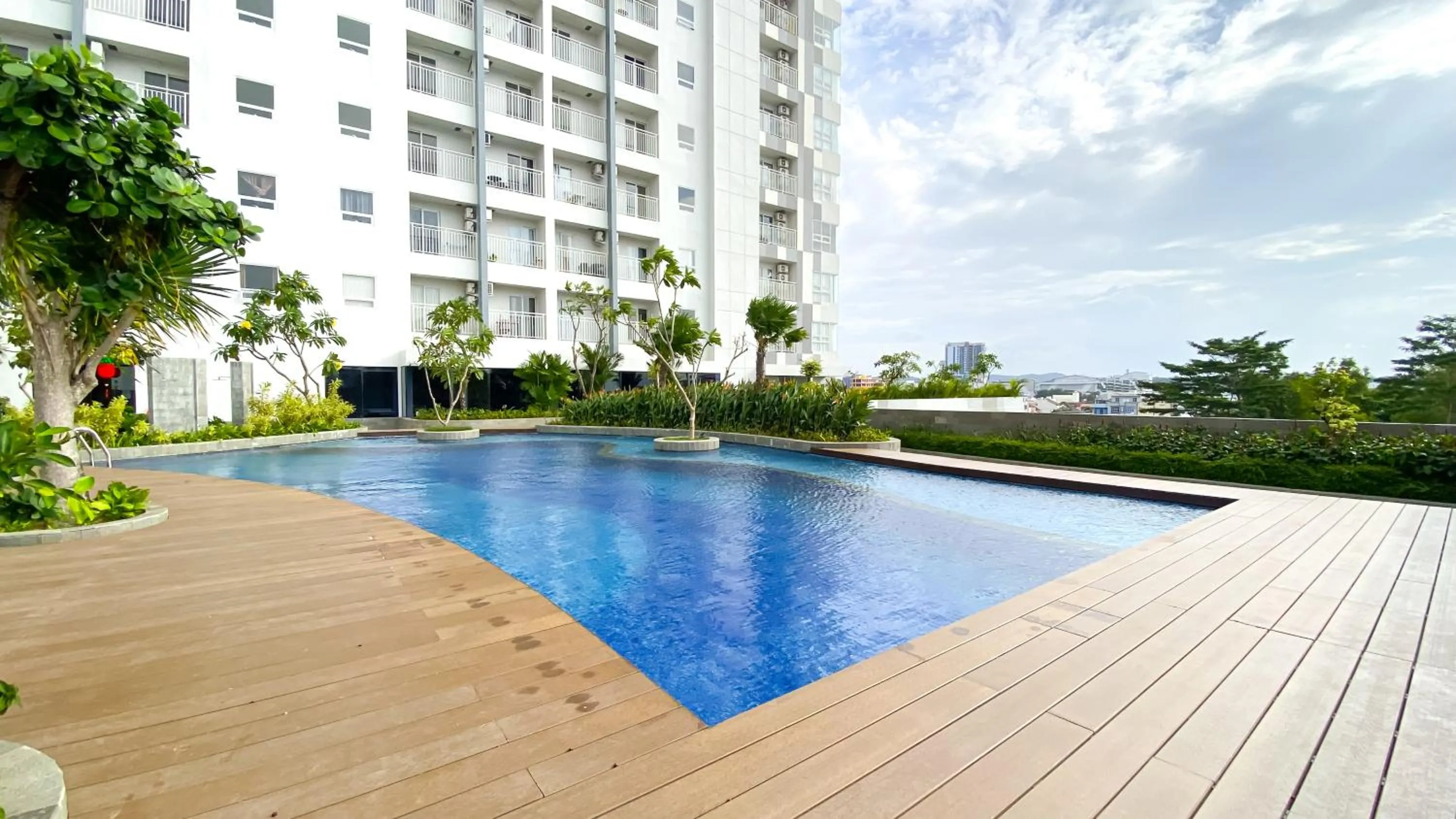 REOTEL at CITRAPLAZA NAGOYA BATAM