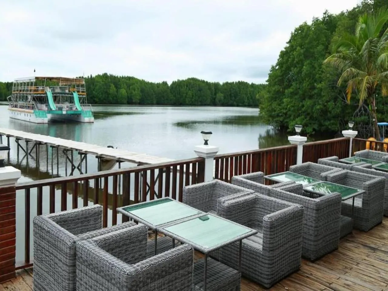 Restaurant/places to eat in Nov Koh Kong Resort