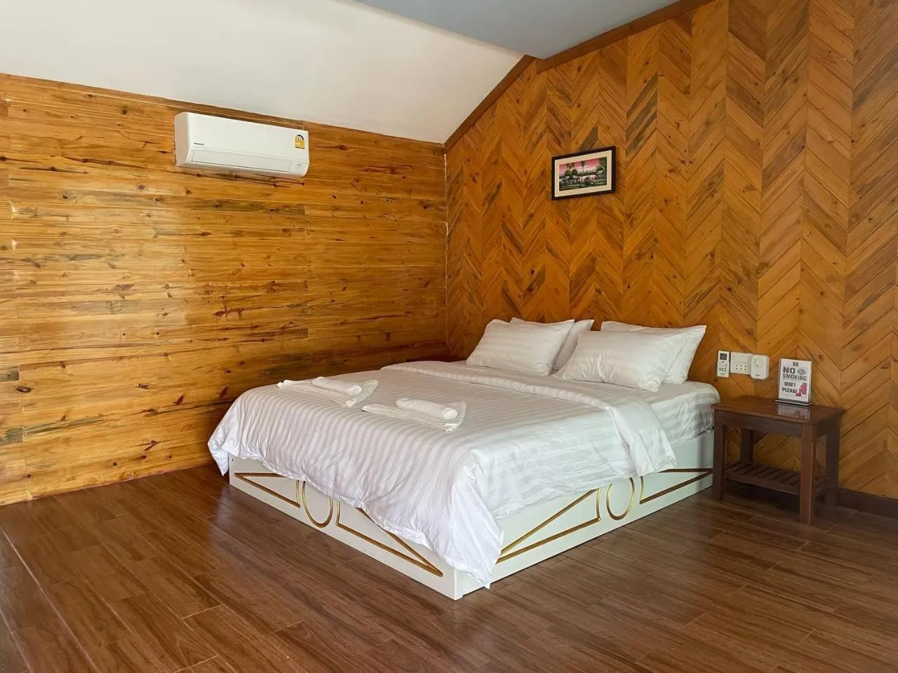 Photo of the whole room, Bed in Nov Koh Kong Resort