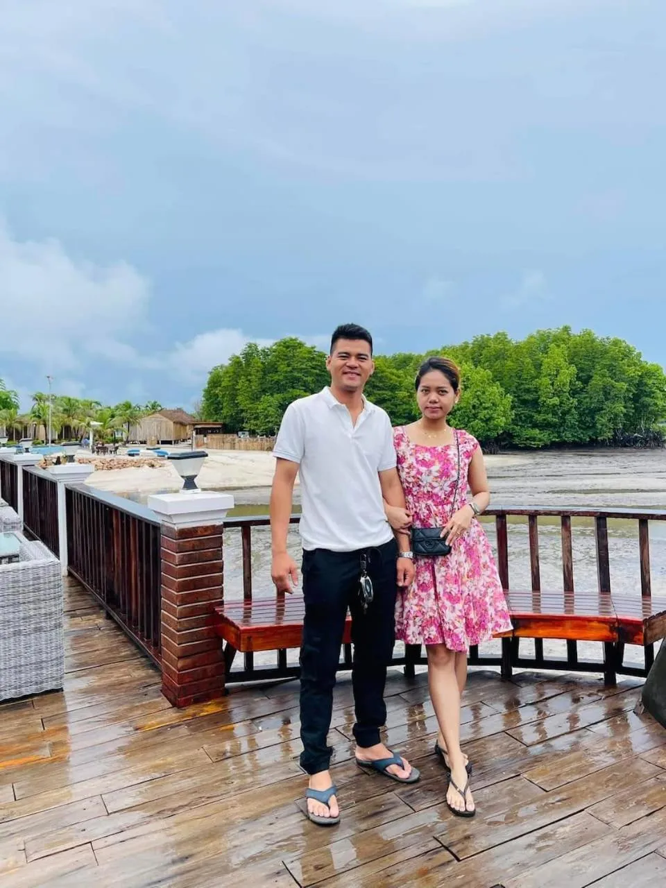 People in Nov Koh Kong Resort