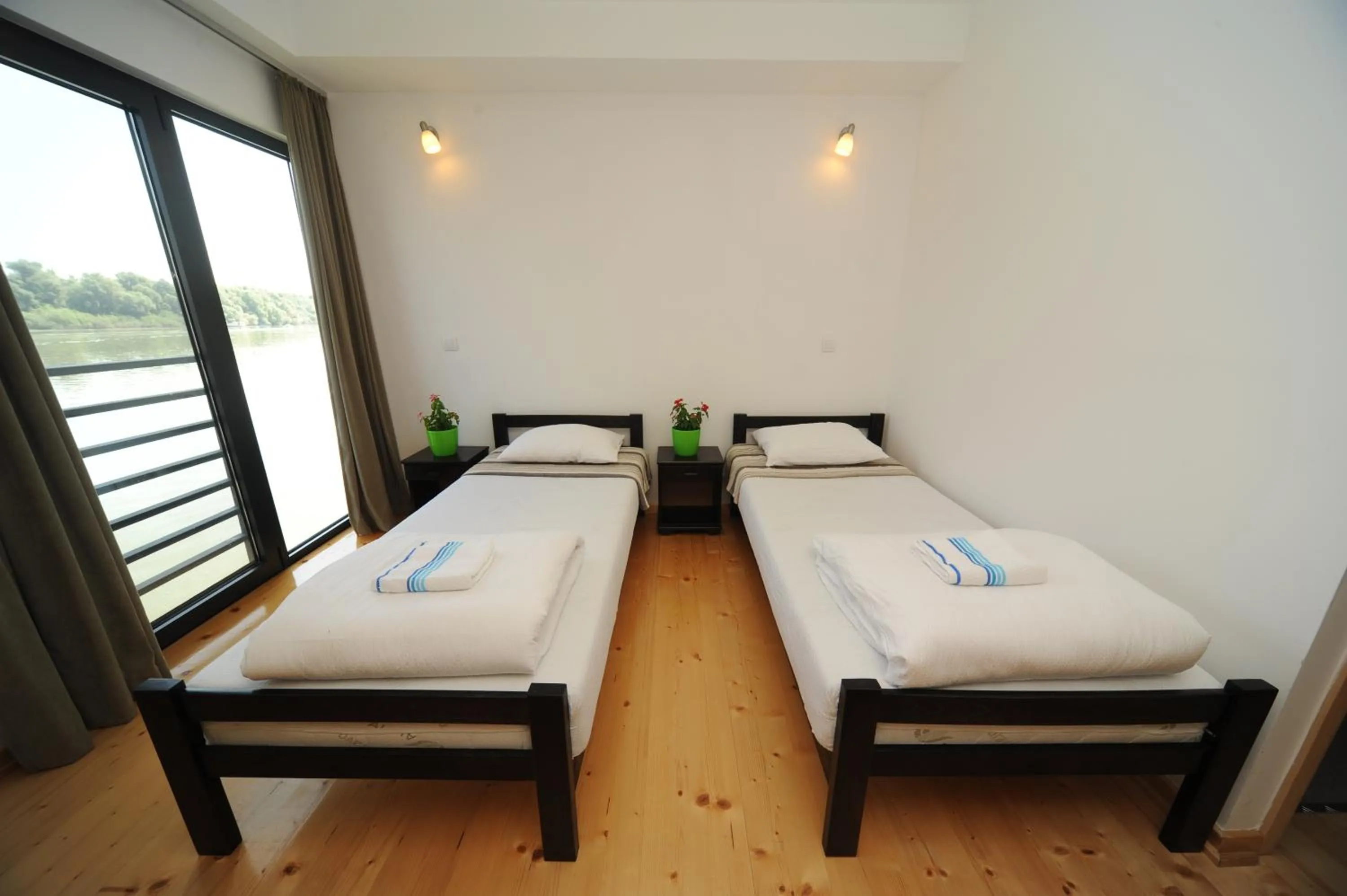 Double or Twin Room with View in B&B Botel Charlie