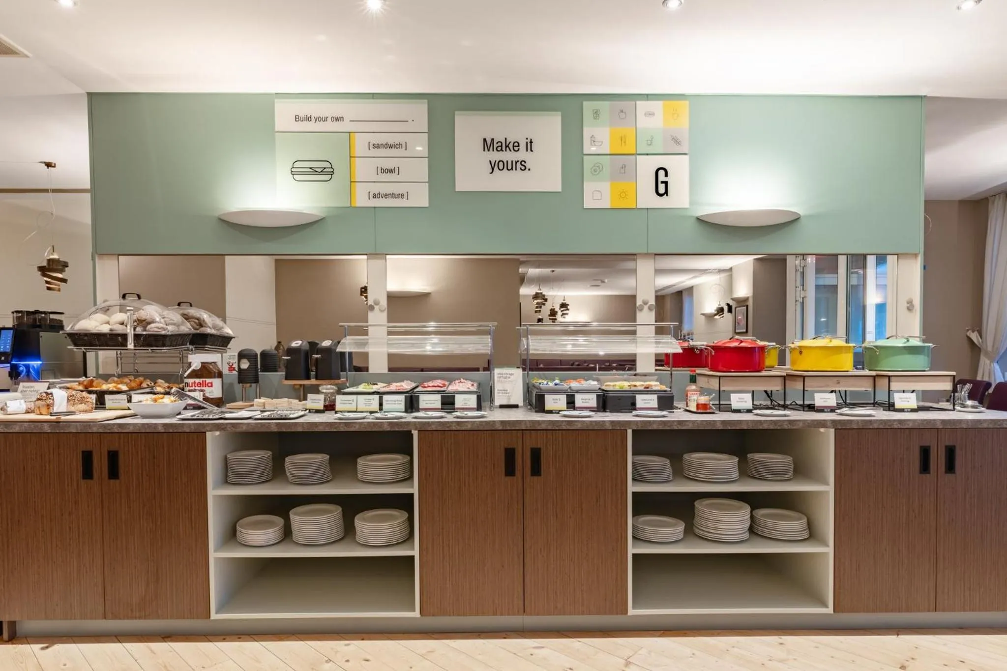 Breakfast in Garner Hotel Post Aschaffenburg by IHG