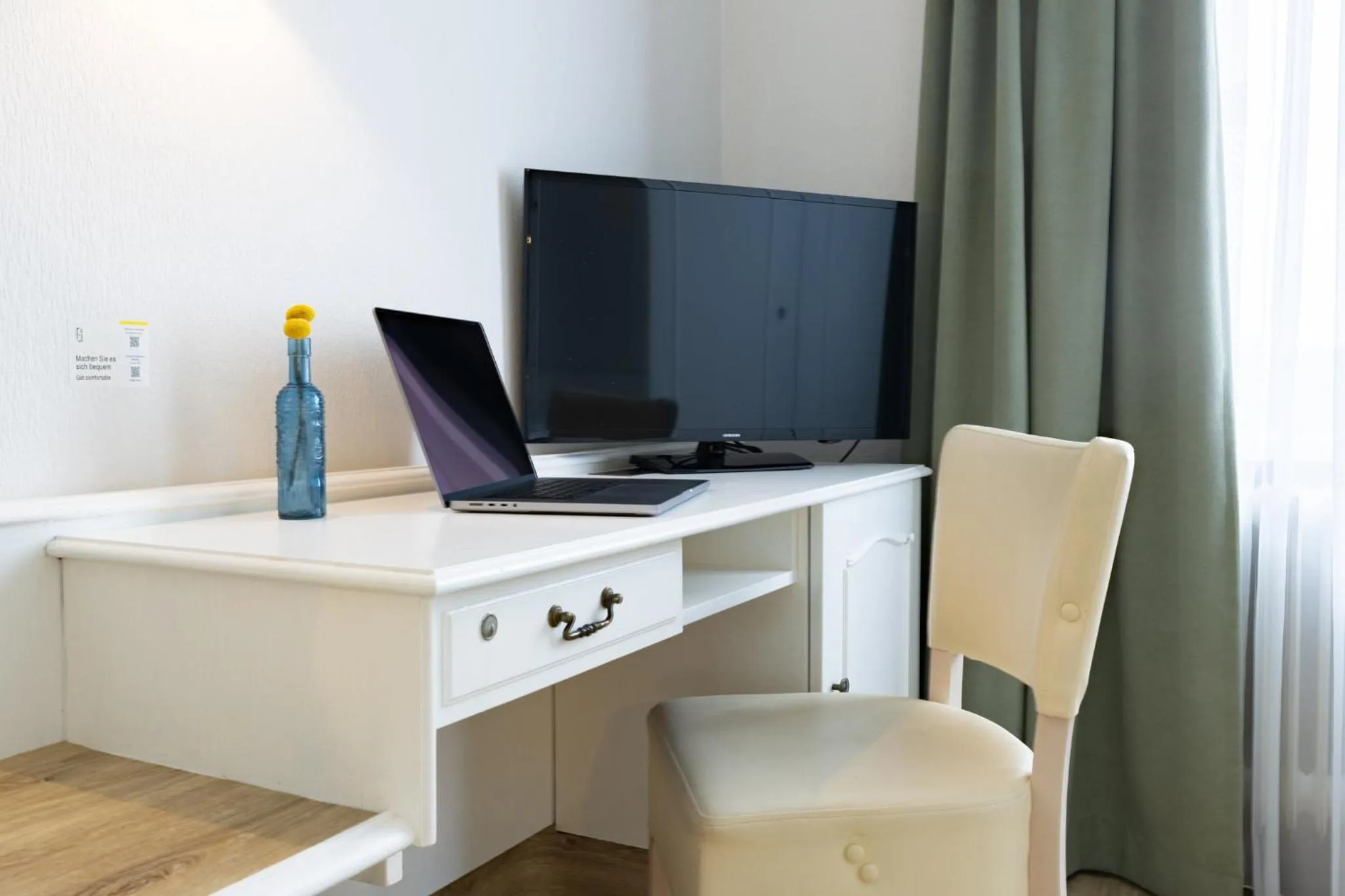 Photo of the whole room in Garner Hotel Post Aschaffenburg by IHG