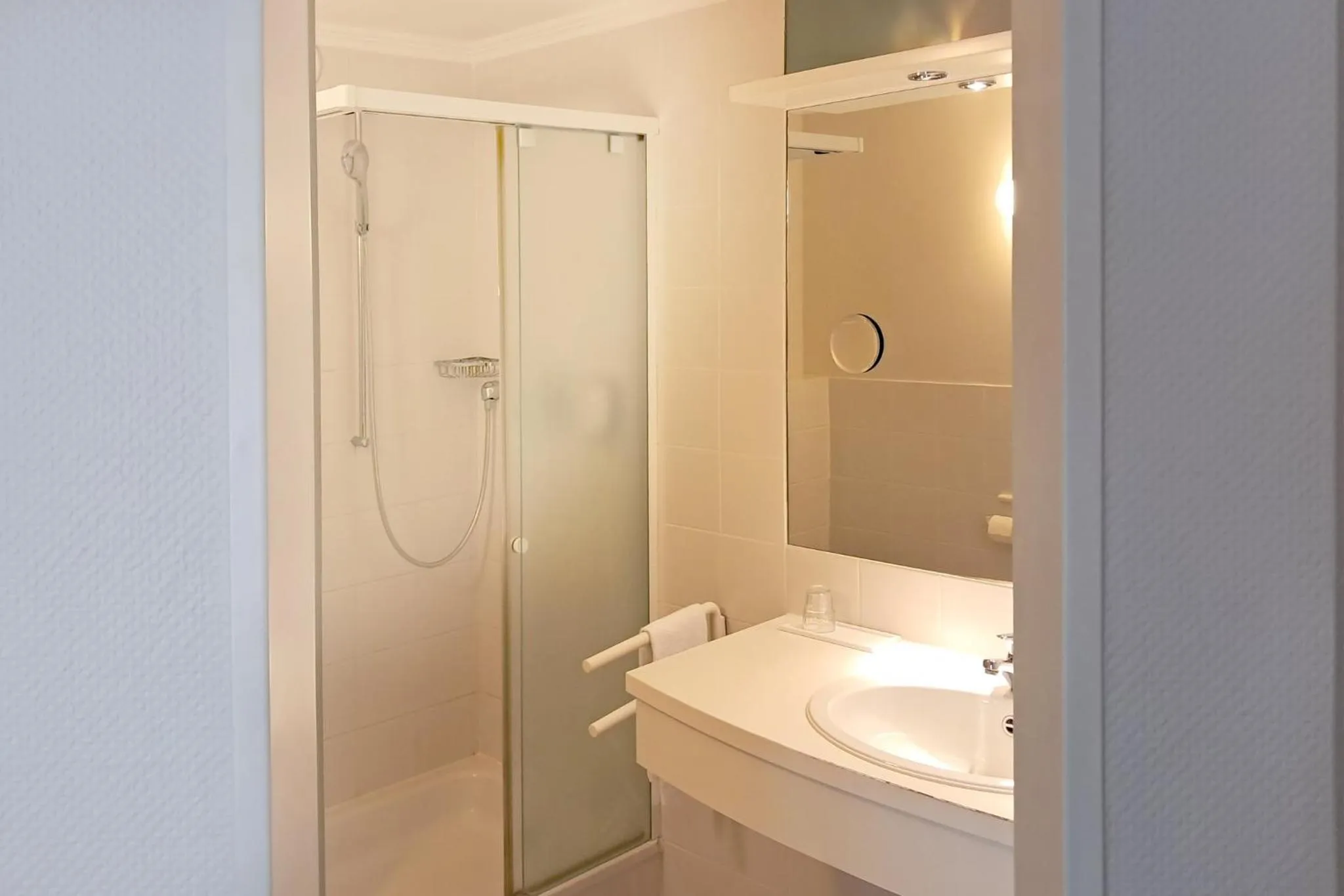 Photo of the whole room in Garner Hotel Post Aschaffenburg by IHG