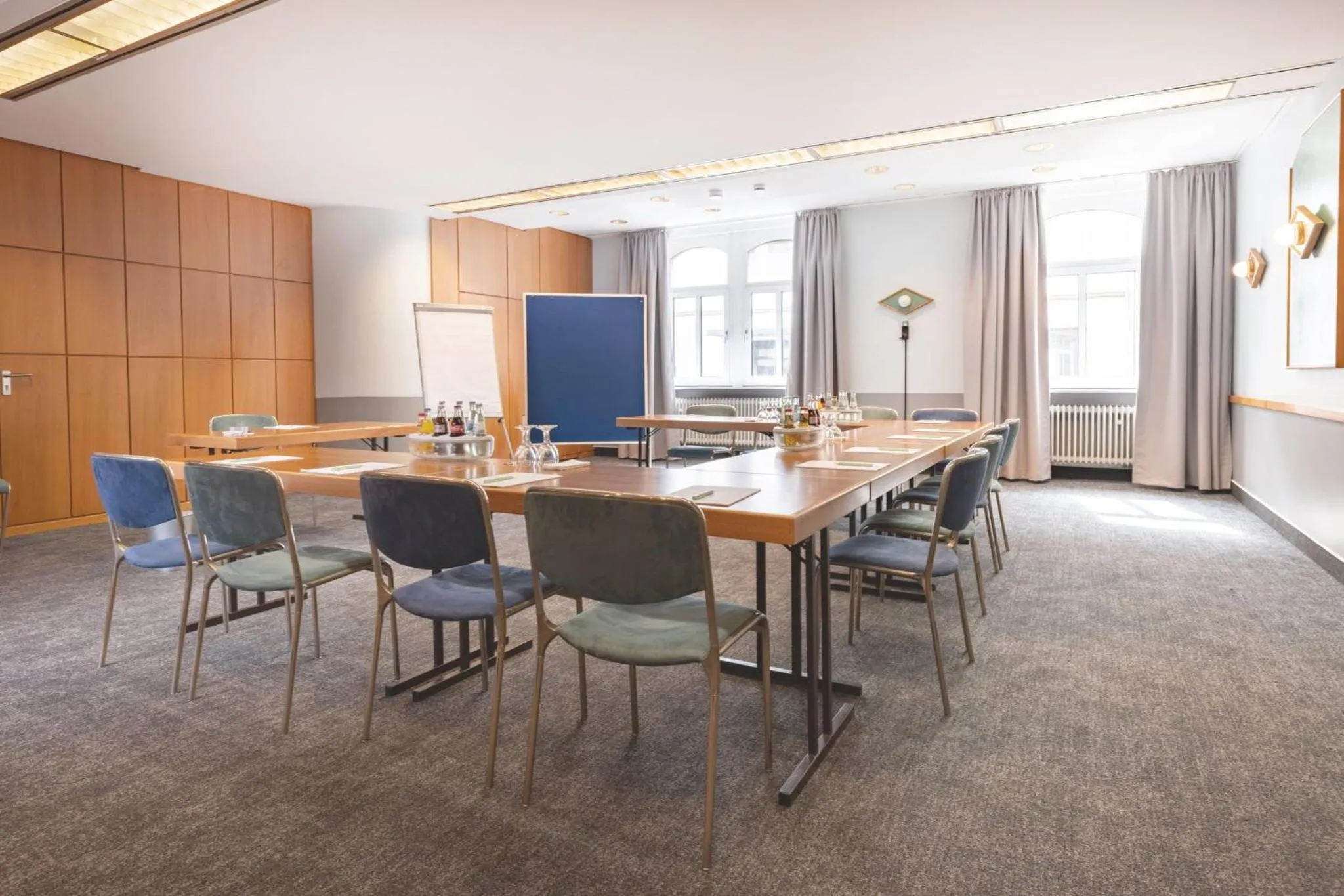 Meeting/conference room in Garner Hotel Post Aschaffenburg by IHG