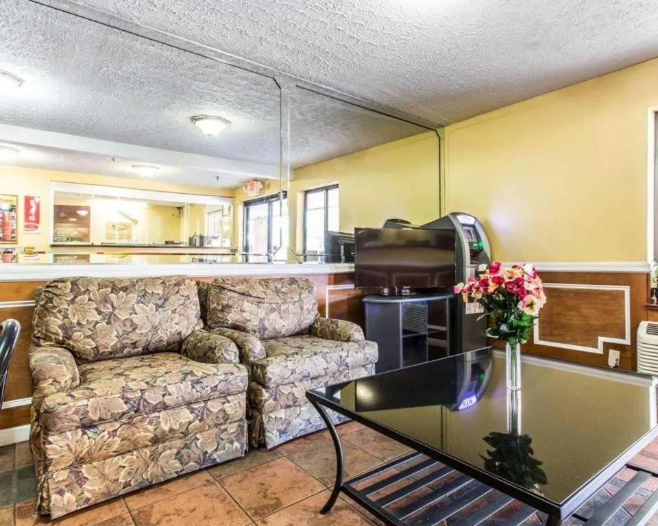 Econo Lodge Decatur - Atlanta East