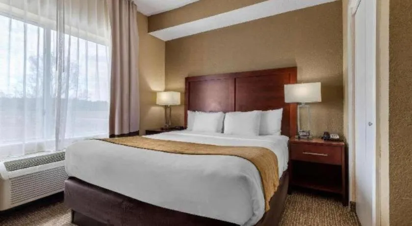 Bed in Comfort Inn & Suites