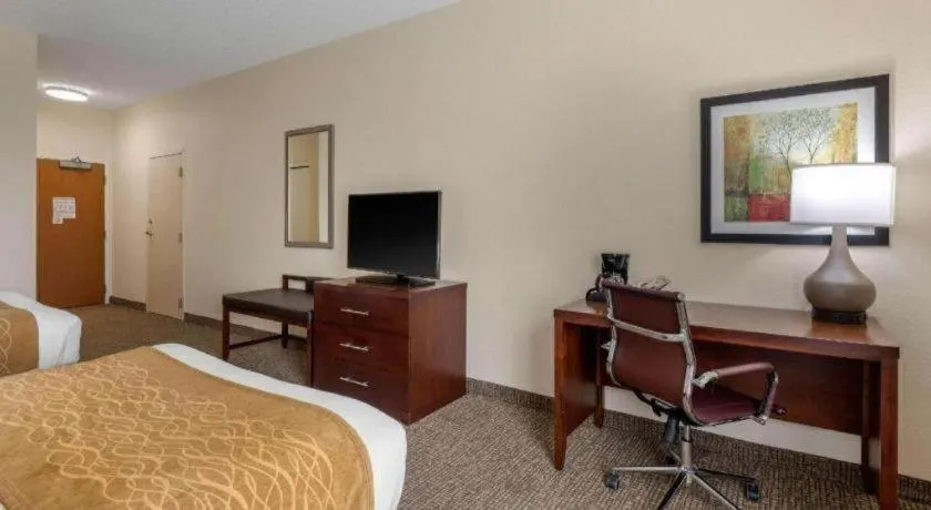 Bed in Comfort Inn & Suites
