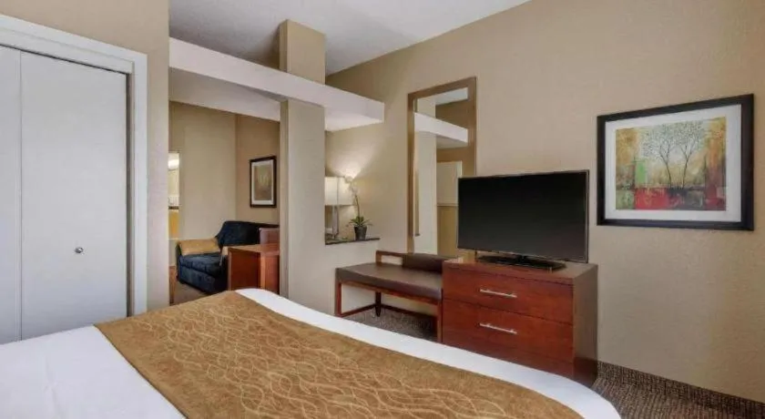 Bed in Comfort Inn & Suites