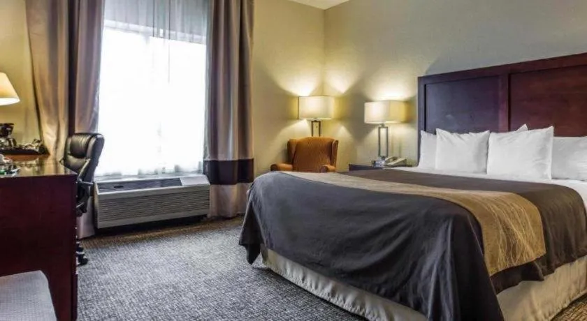 Bed in Comfort Inn & Suites