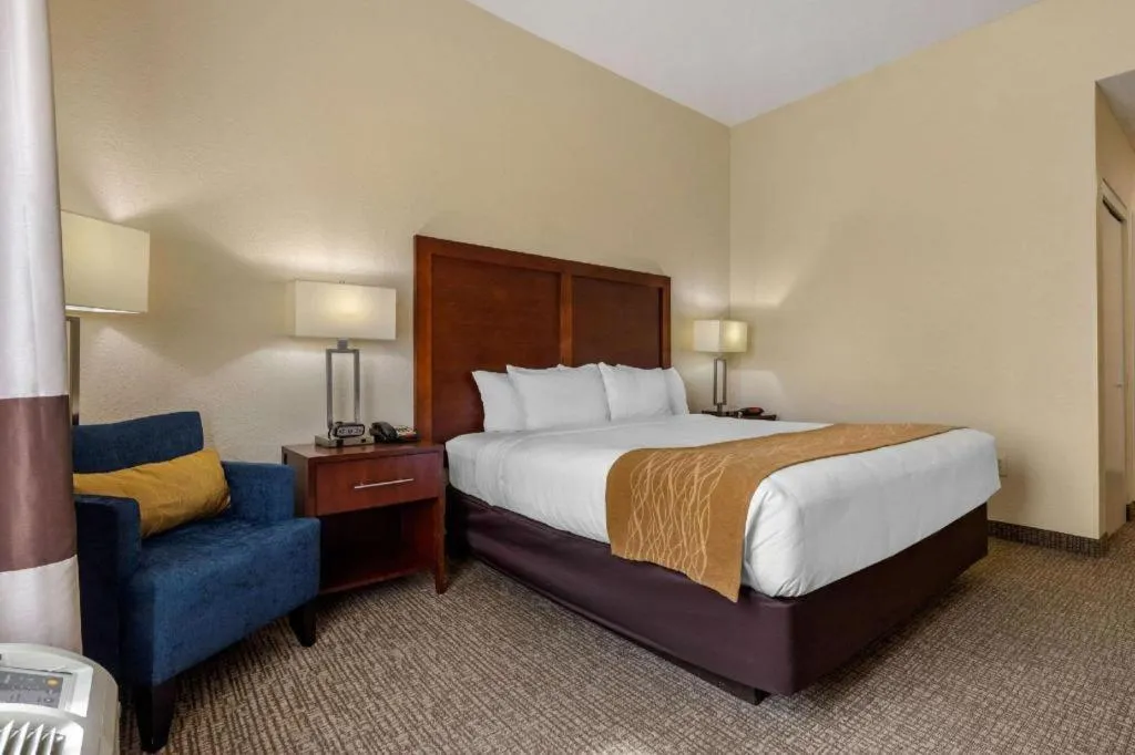 Bed in Comfort Inn & Suites