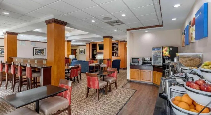 Comfort Inn & Suites