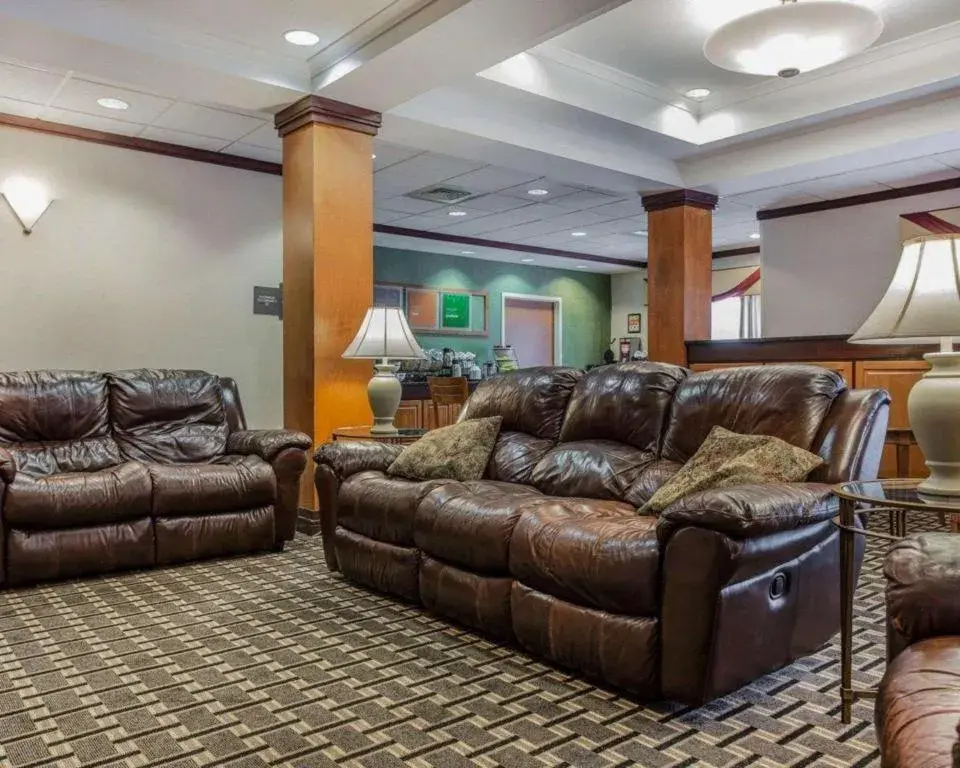 Comfort Inn & Suites Comfort Inn & Suites