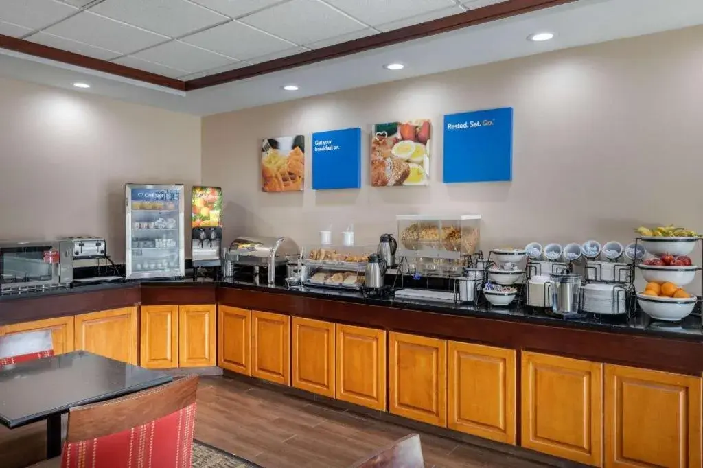 Comfort Inn & Suites Comfort Inn & Suites