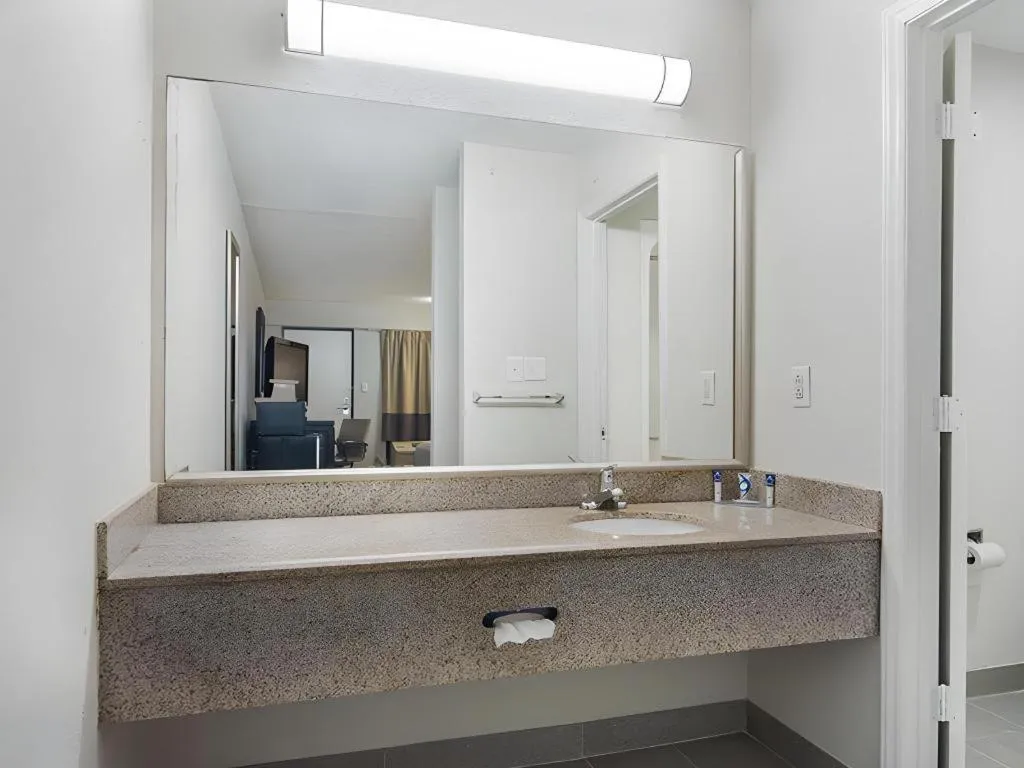 Rodeway Inn Lumberton Central