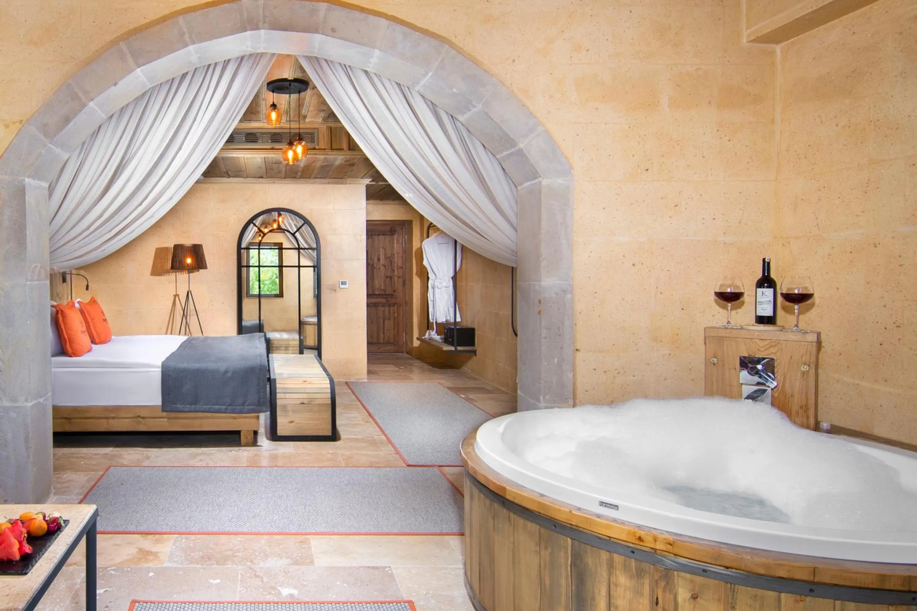 Hot Tub, Bed in Breeze Of Cappadocia