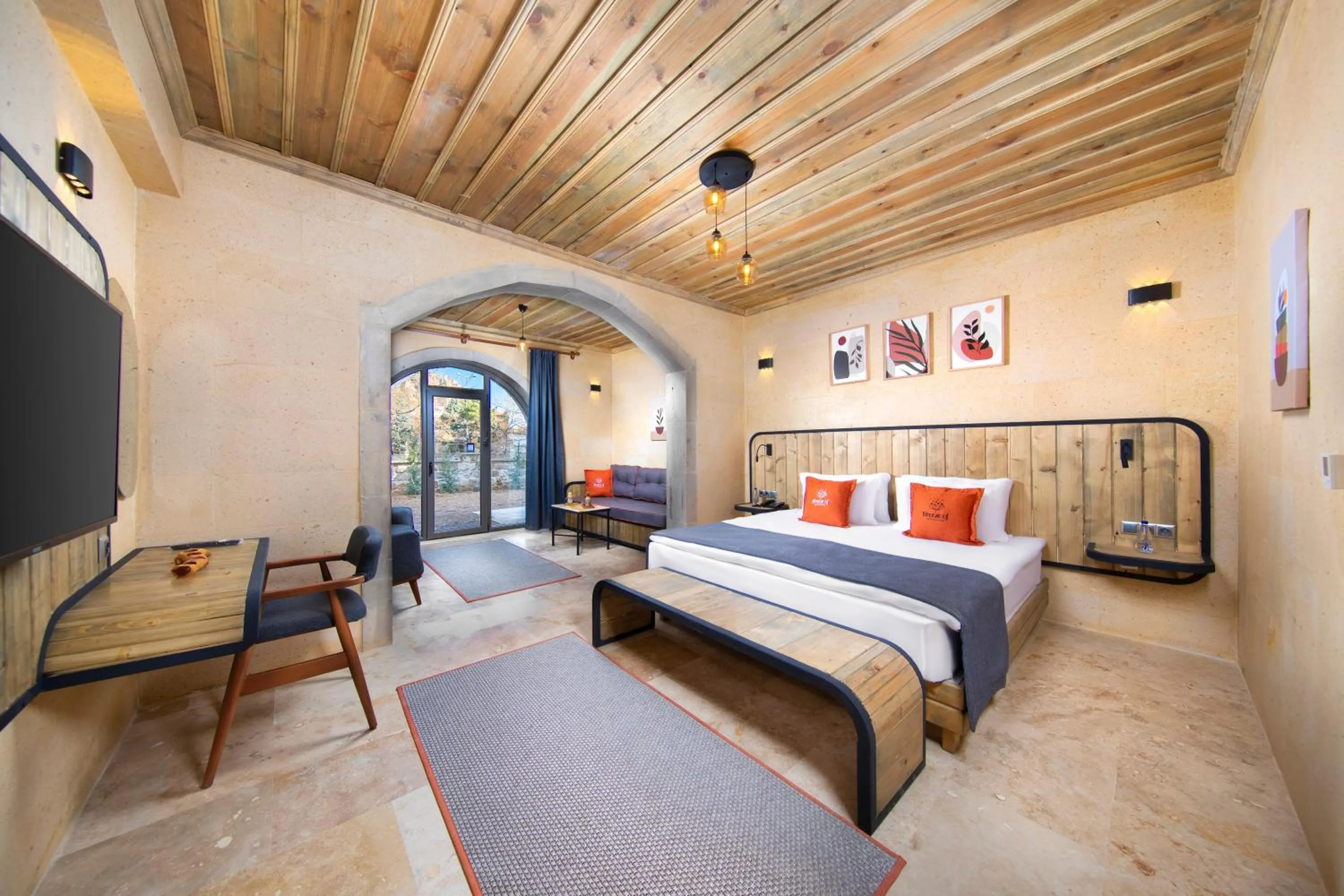 Photo of the whole room, Bed in Breeze Of Cappadocia