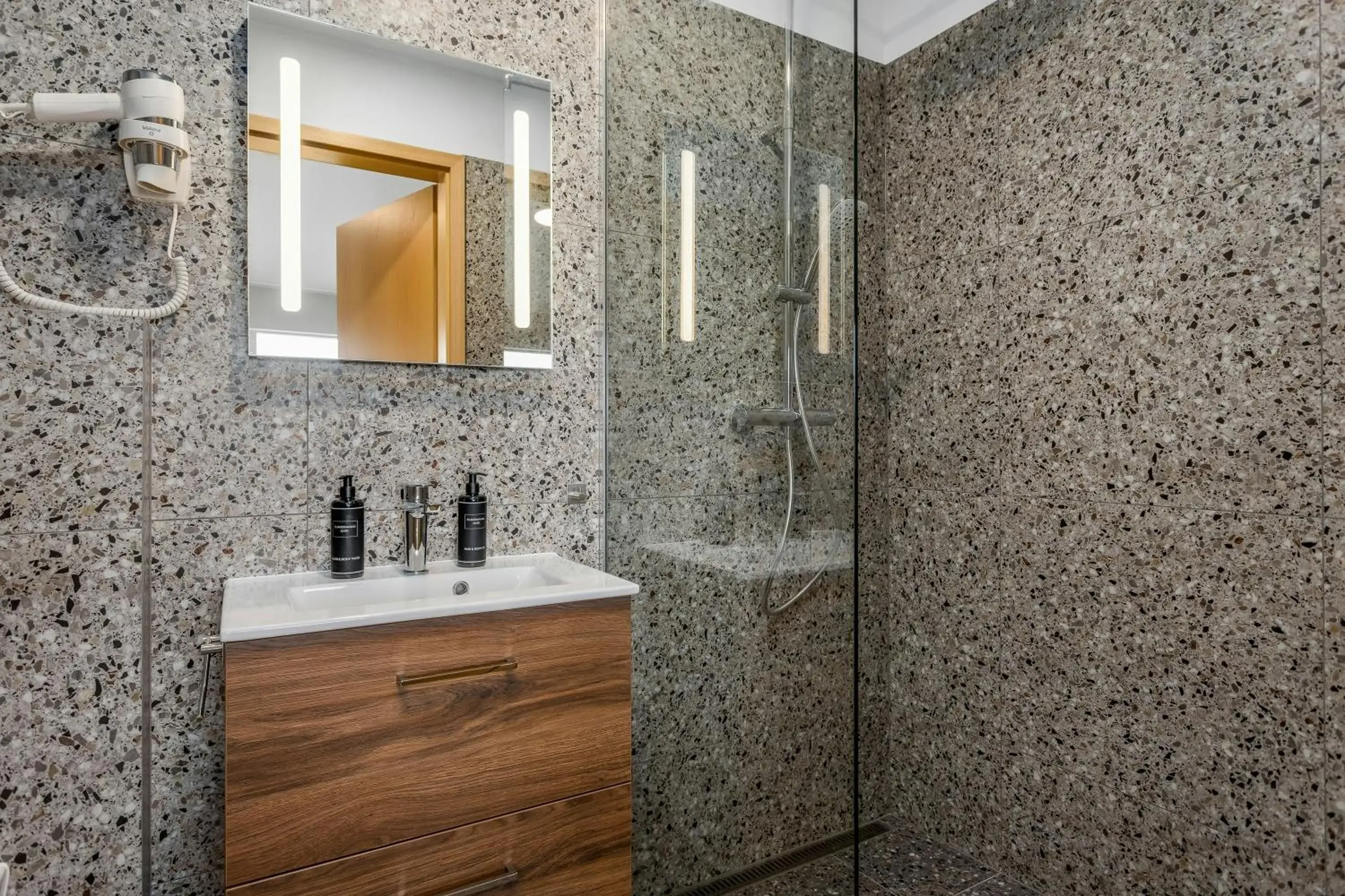 Superior Deluxe Double or Twin Room in Stracta Hotel Mosfell Superior Deluxe Double or Twin Room in Stracta Hotel Mosfell