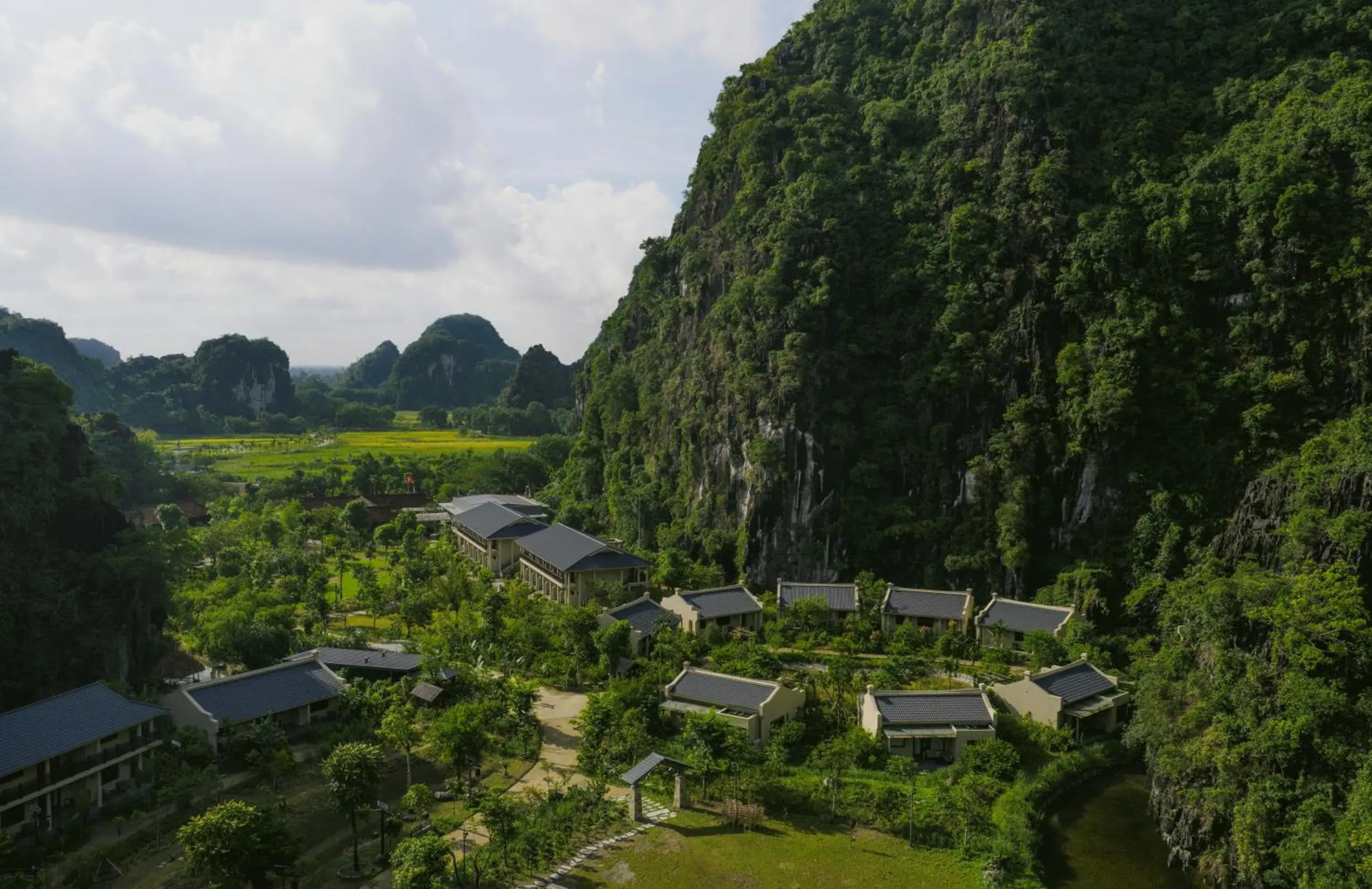 Property building in Jiva Hoa Lu Retreat Property building in Jiva Hoa Lu Retreat