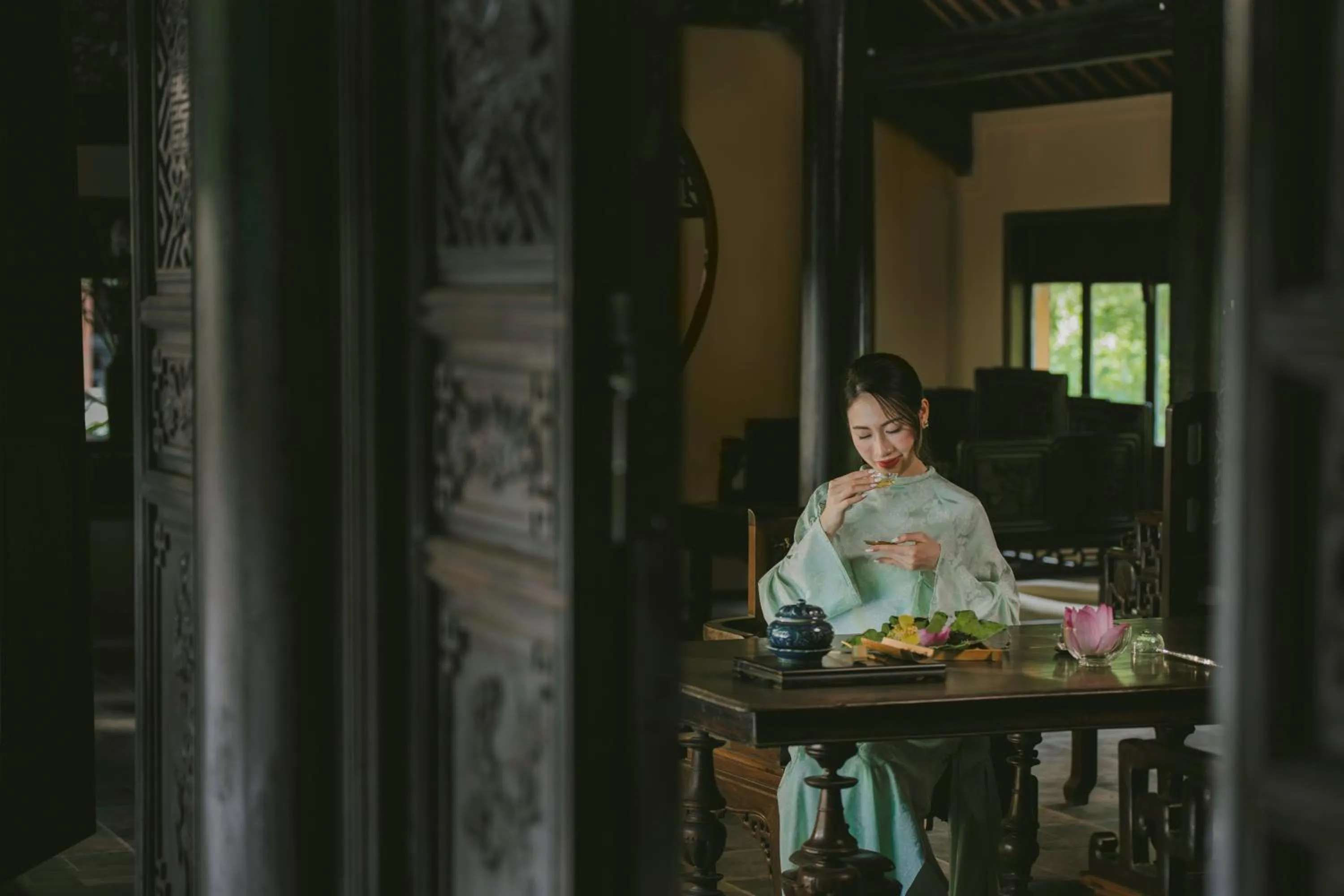 People in Jiva Hoa Lu Retreat