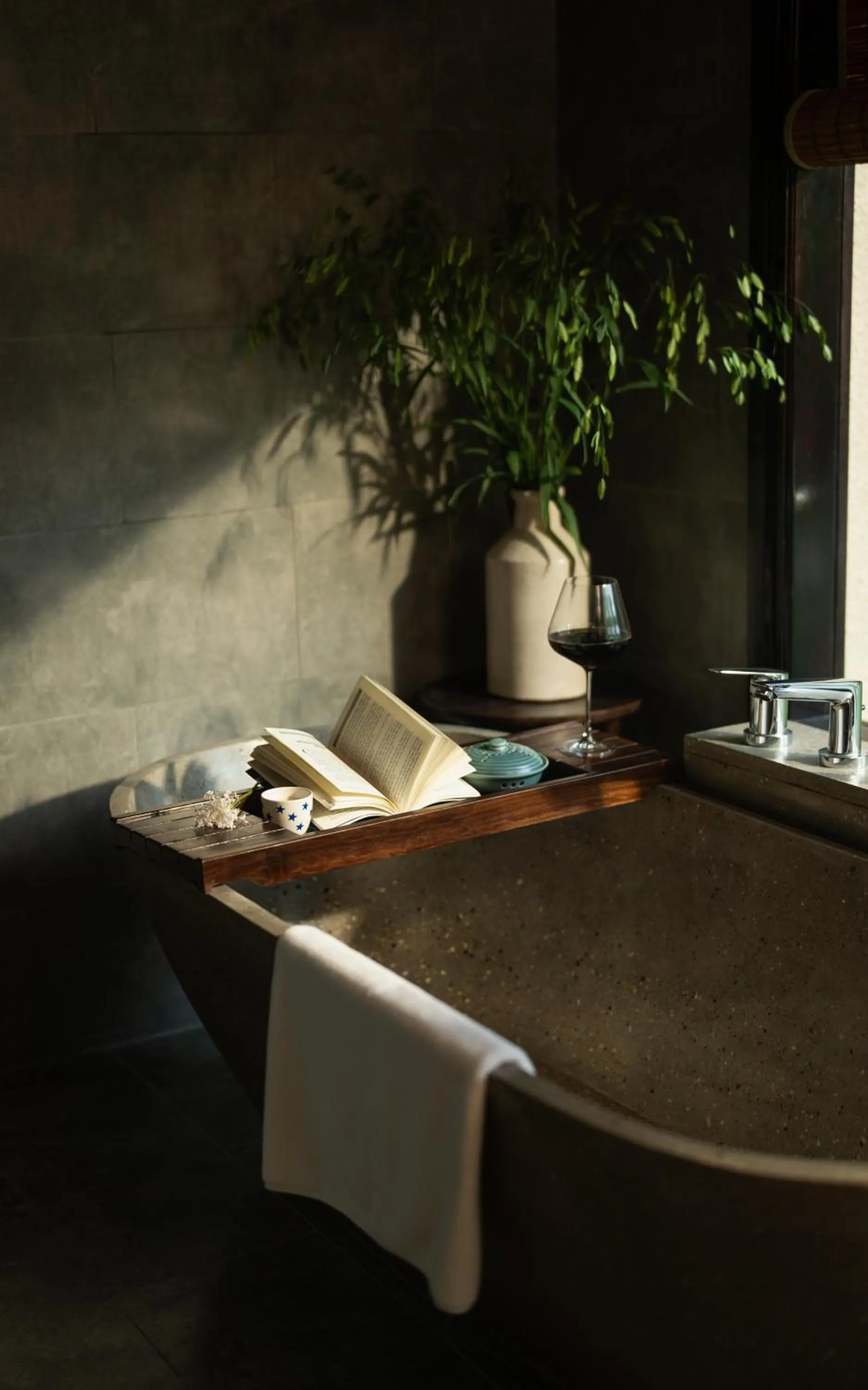 Hot Tub in Jiva Hoa Lu Retreat