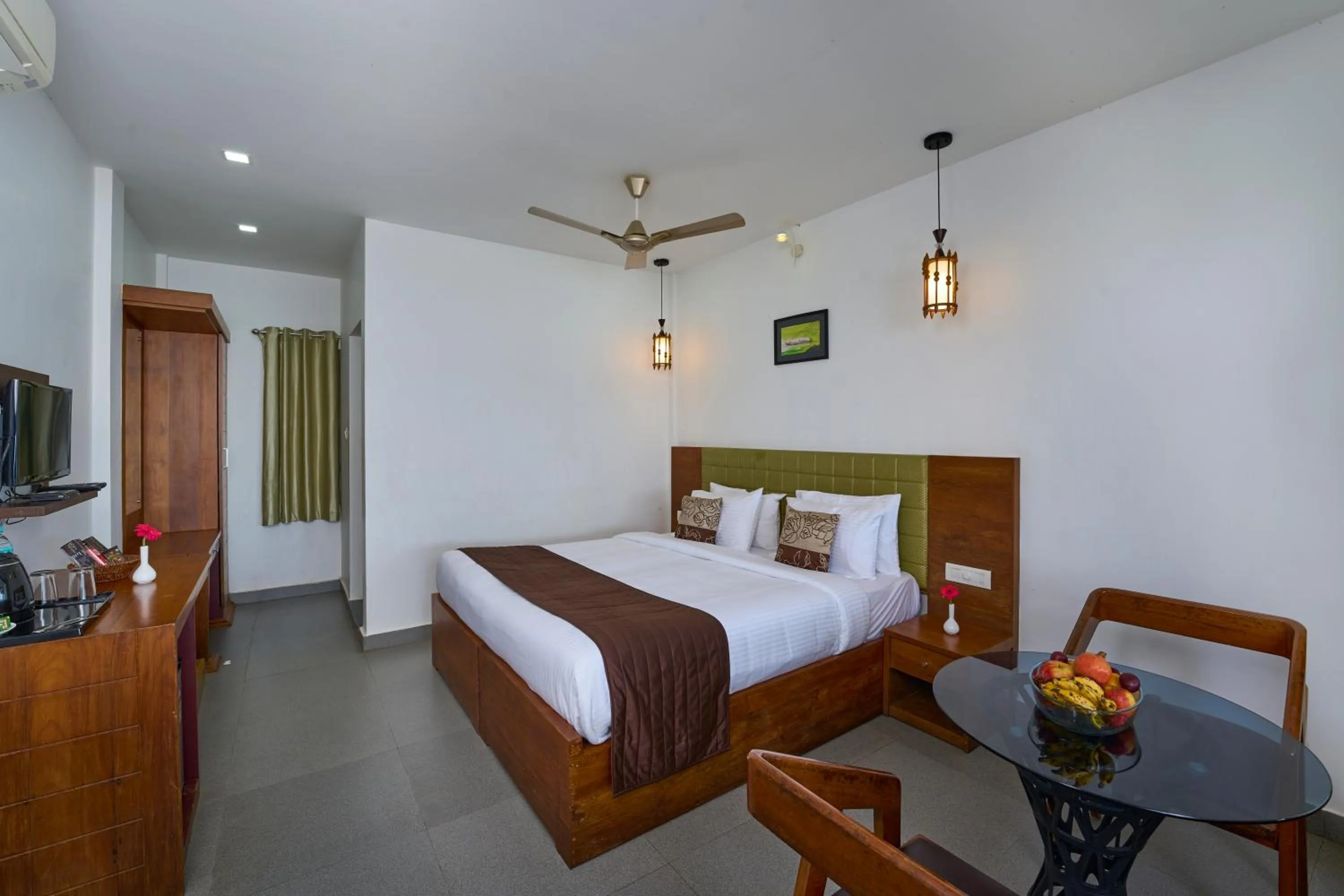 Bedroom, Bed in MIRAS PMC Lakeshore Resort