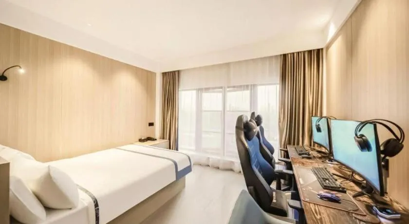 Bed in City Comfort Inn Wuhan Yangluo Wanda Plaza