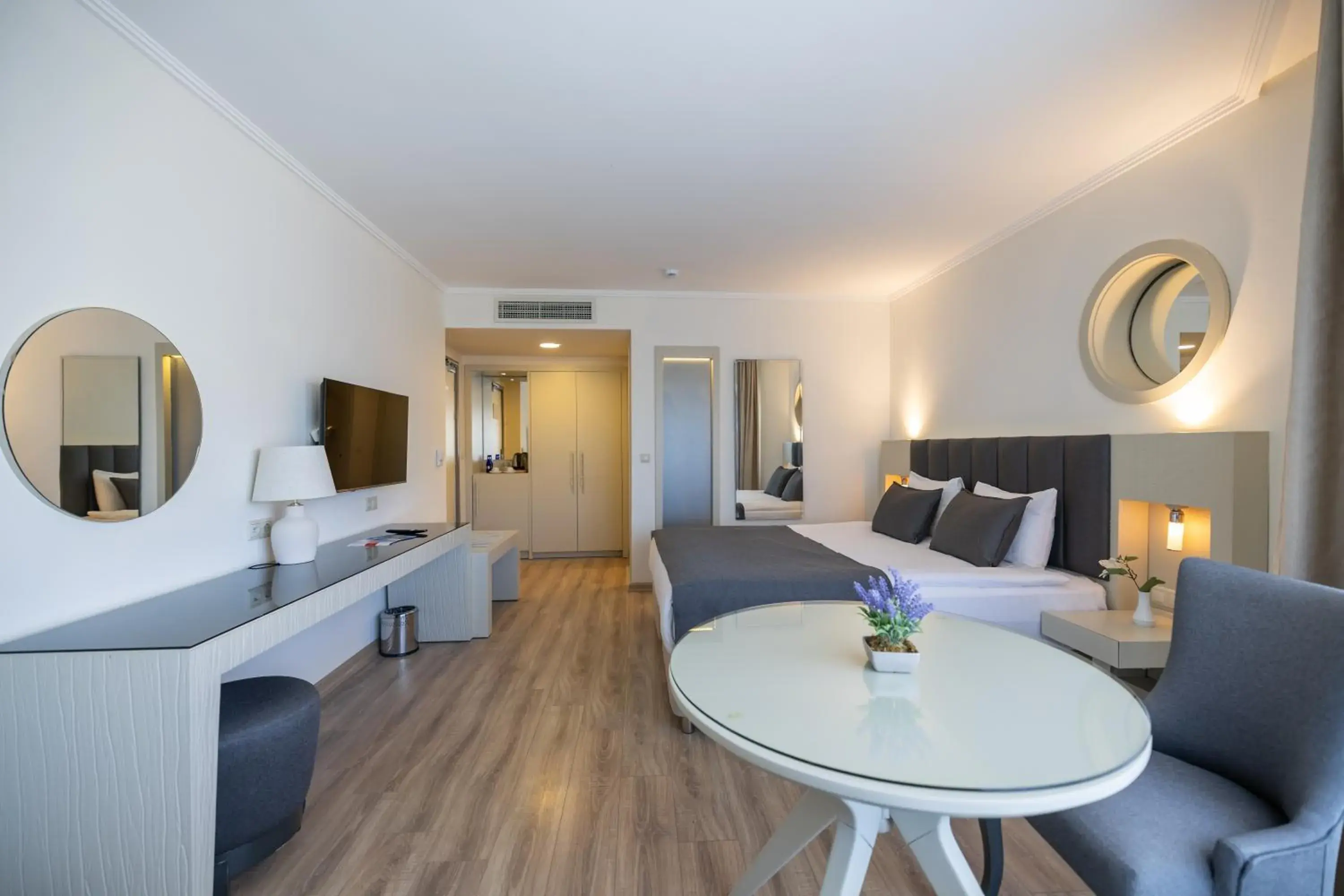 Family Room with Garden View in Sisus Marina Hotel Family Room with Garden View in Sisus Marina Hotel