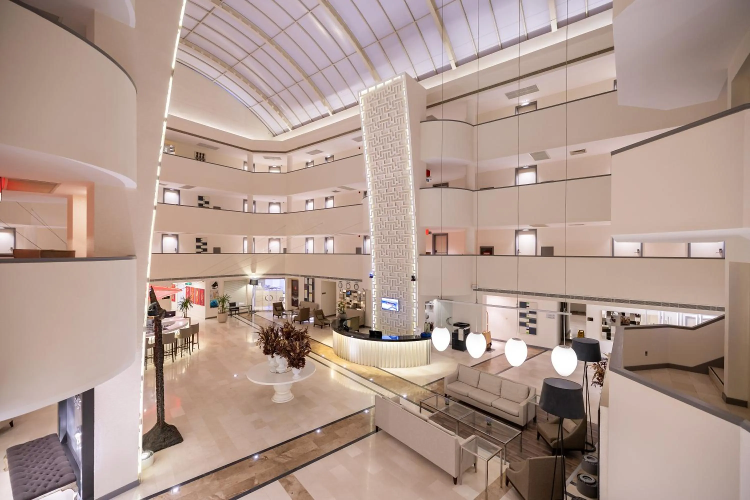 Coffee/tea facilities in Sisus Marina Hotel