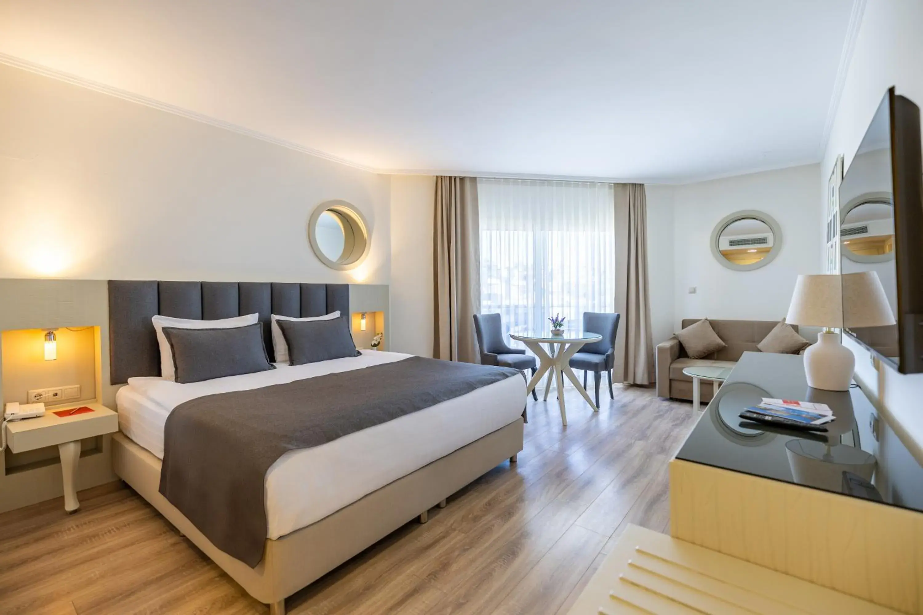 Family Room with Garden View in Sisus Marina Hotel Family Room with Garden View in Sisus Marina Hotel