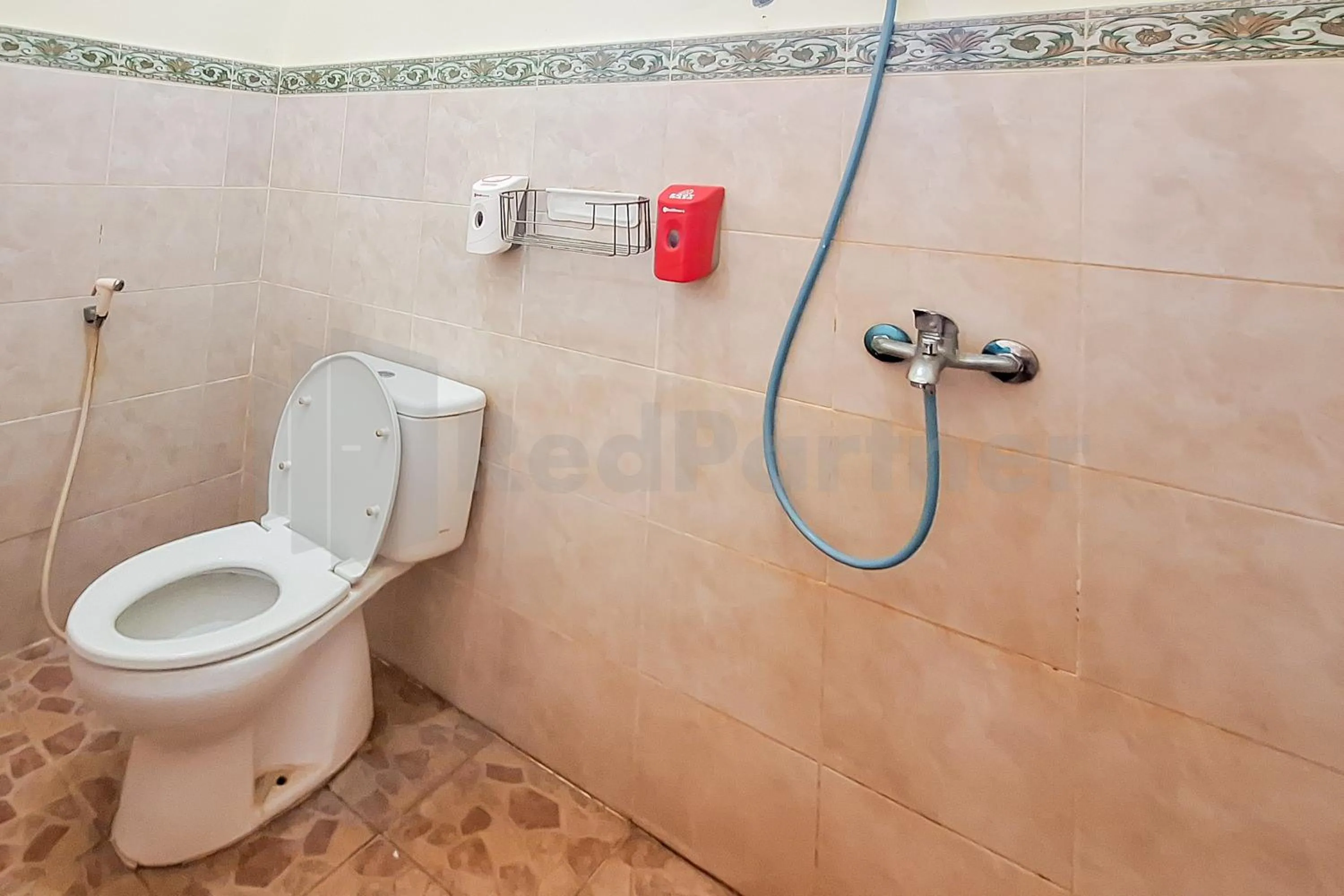 Bathroom in Aman Guest House Redpartner