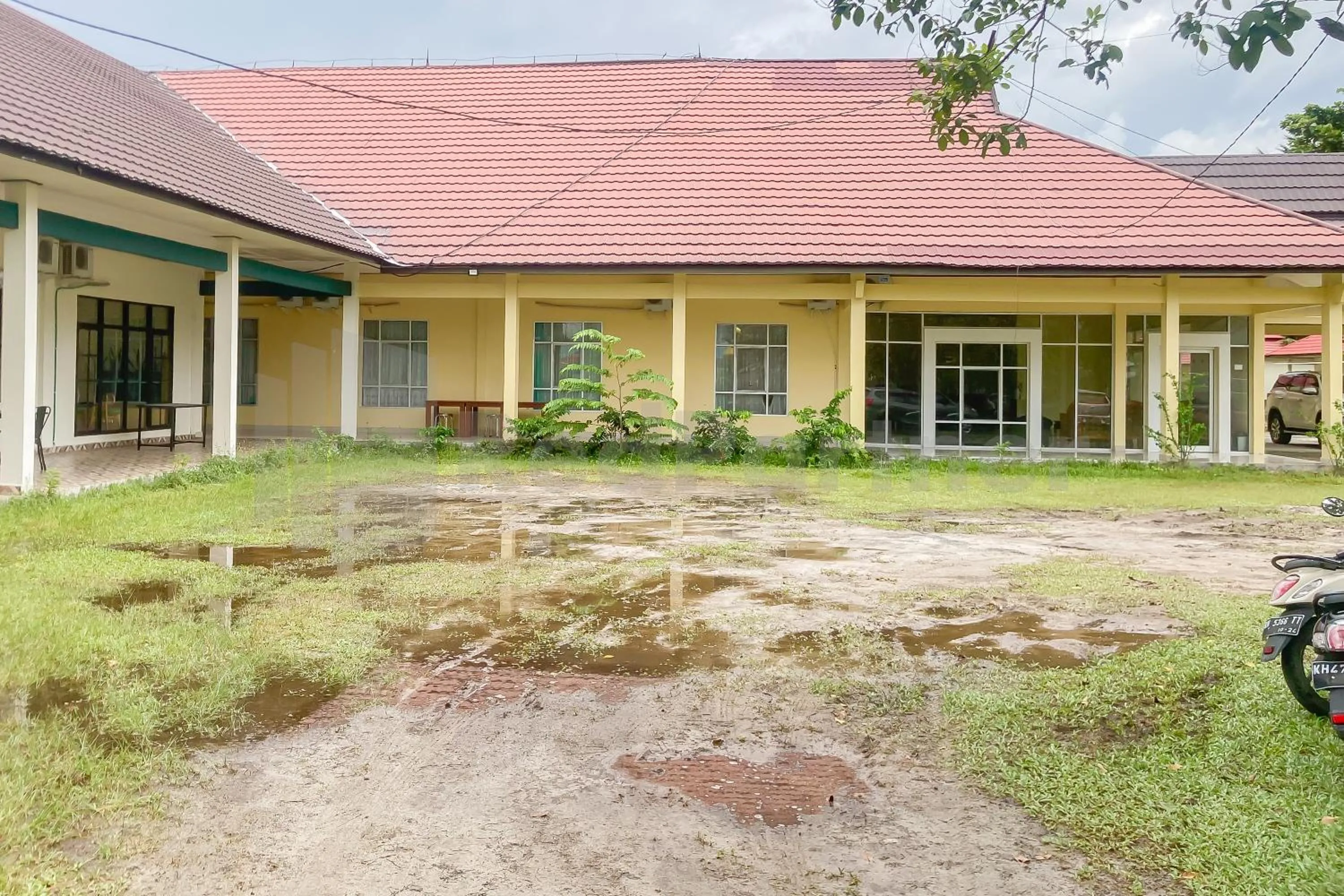 Property building in Aman Guest House Redpartner