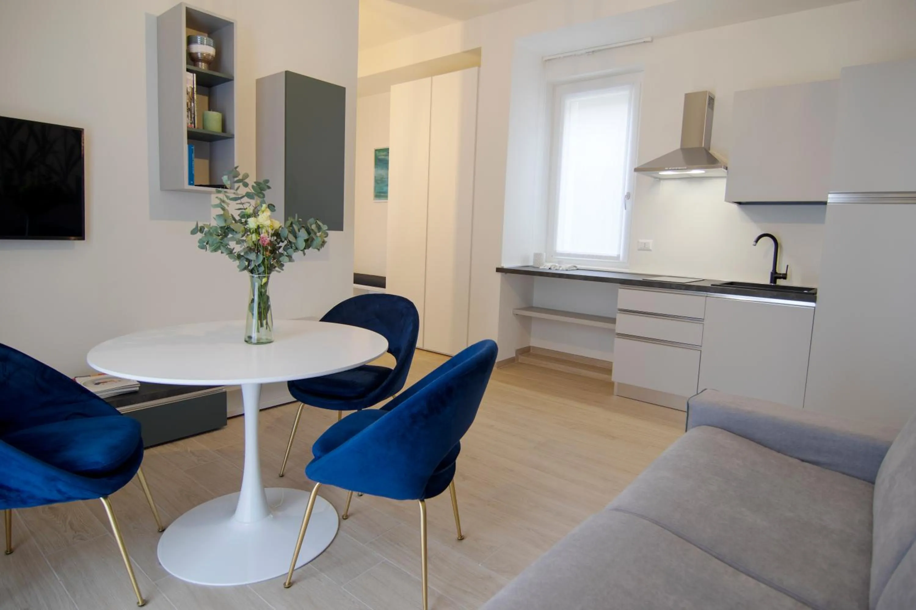 TV and multimedia in Gigi Suites&Apartments