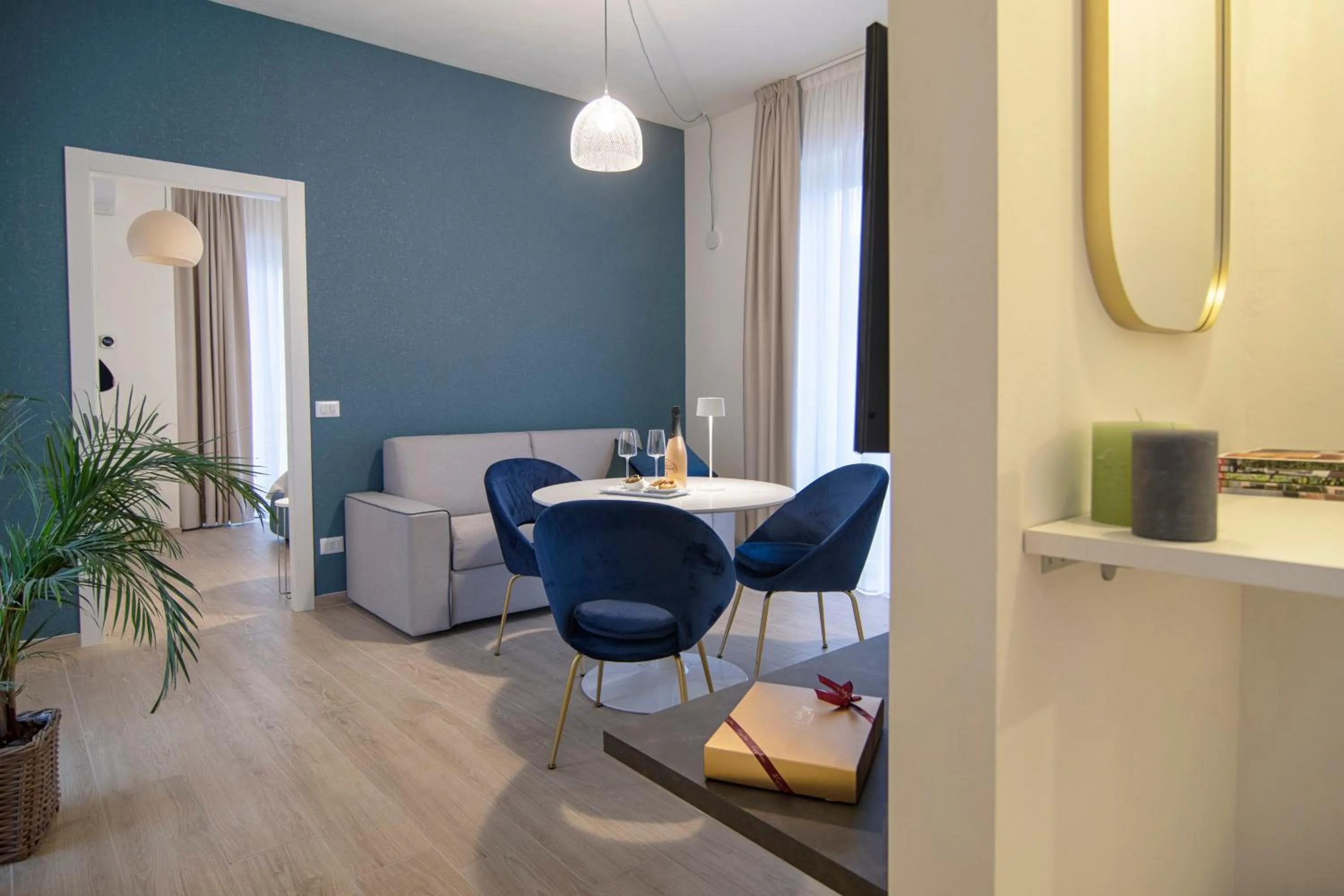 TV and multimedia in Gigi Suites&Apartments