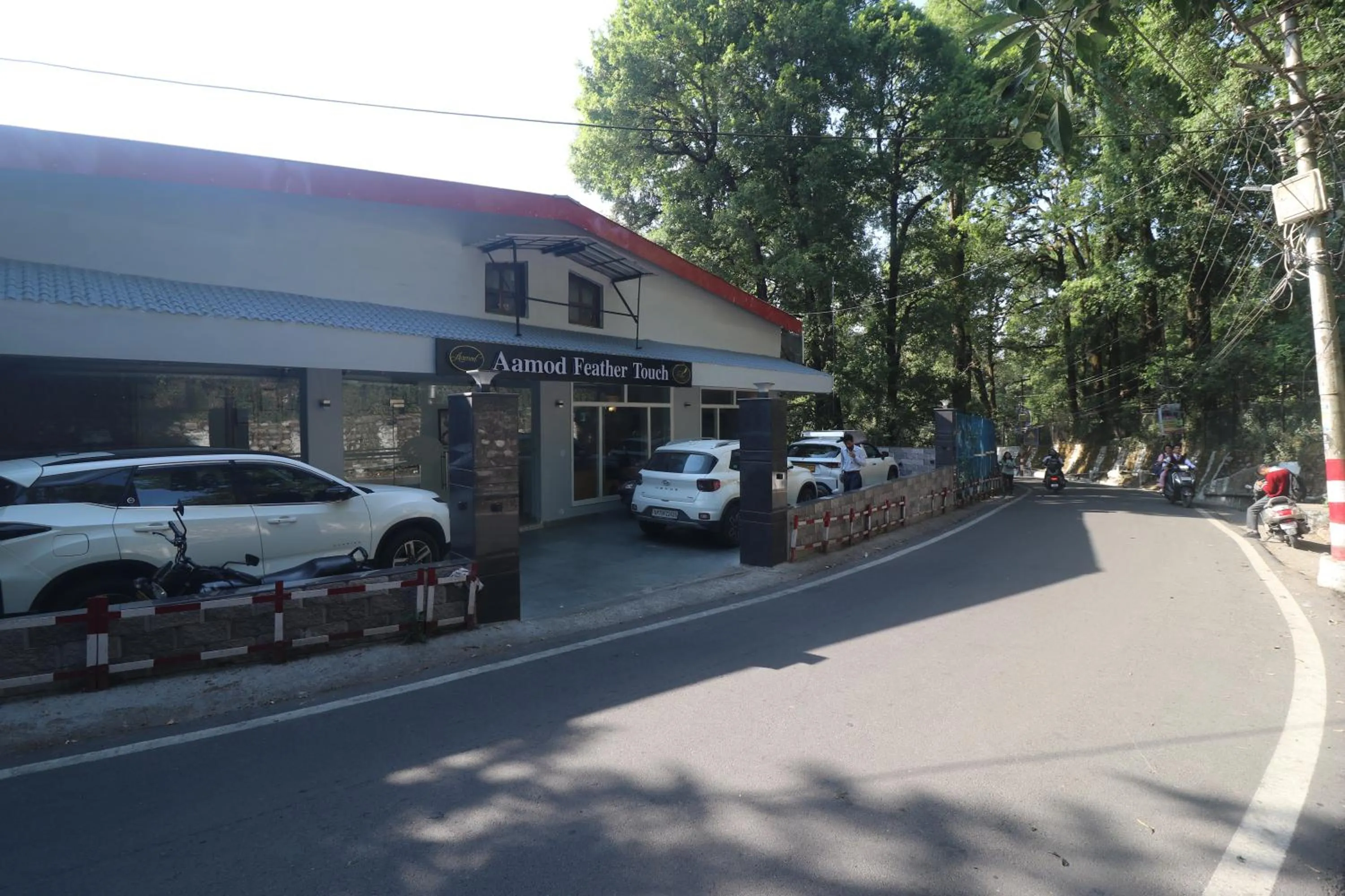 Facade/entrance in Aamod Feather Touch - Nainital