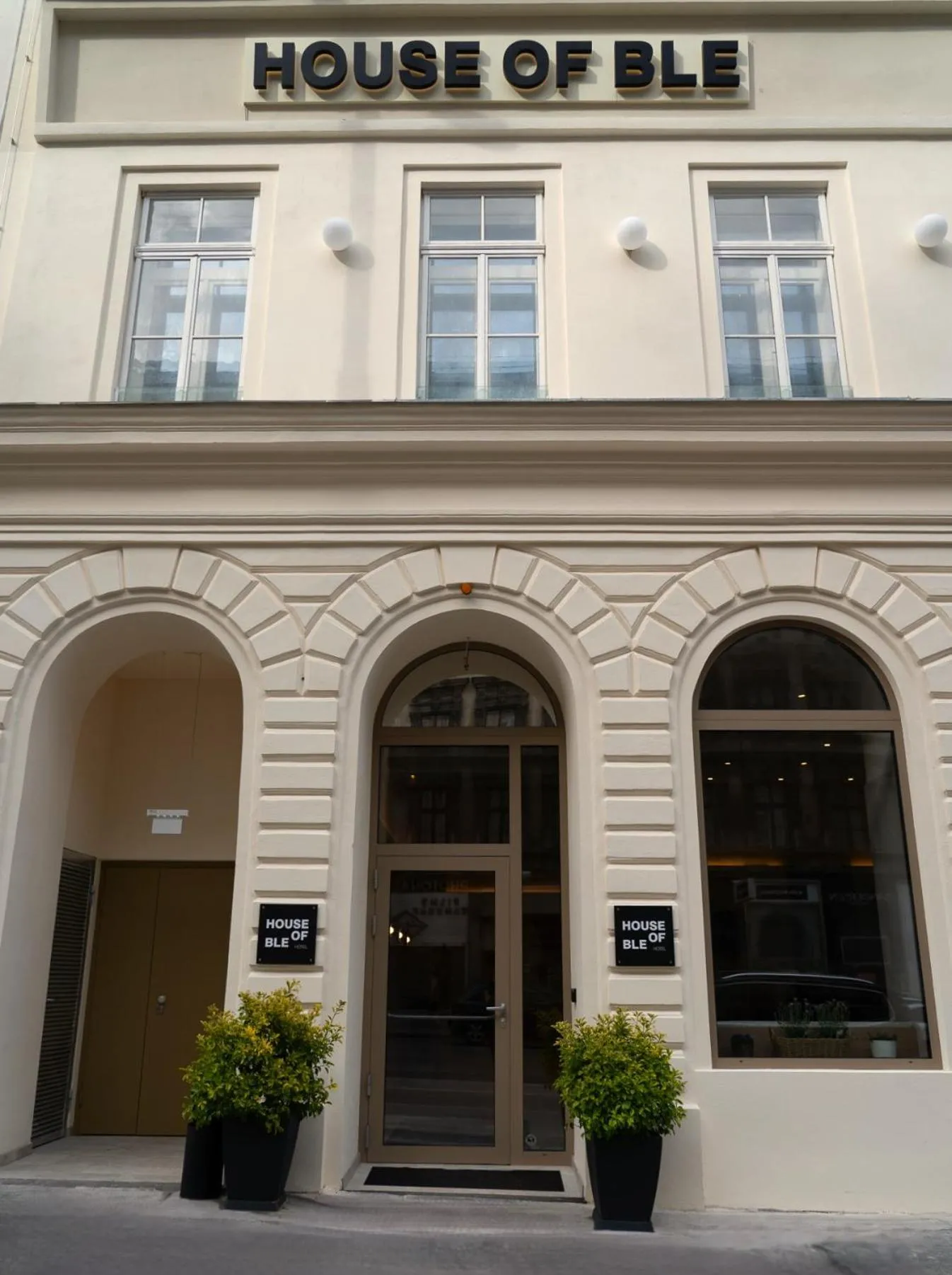 Property building in House of Ble