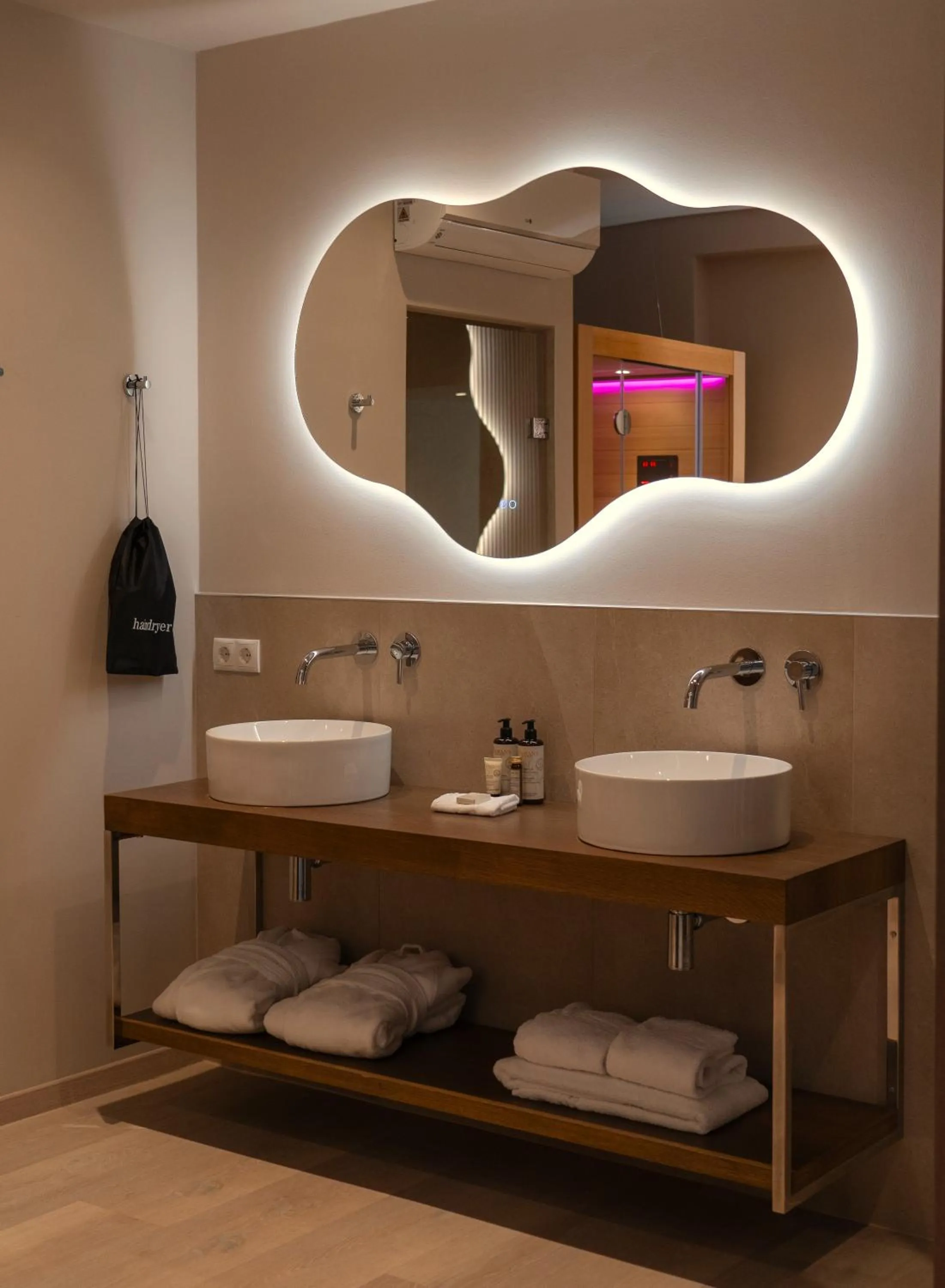 Bathroom in House of Ble