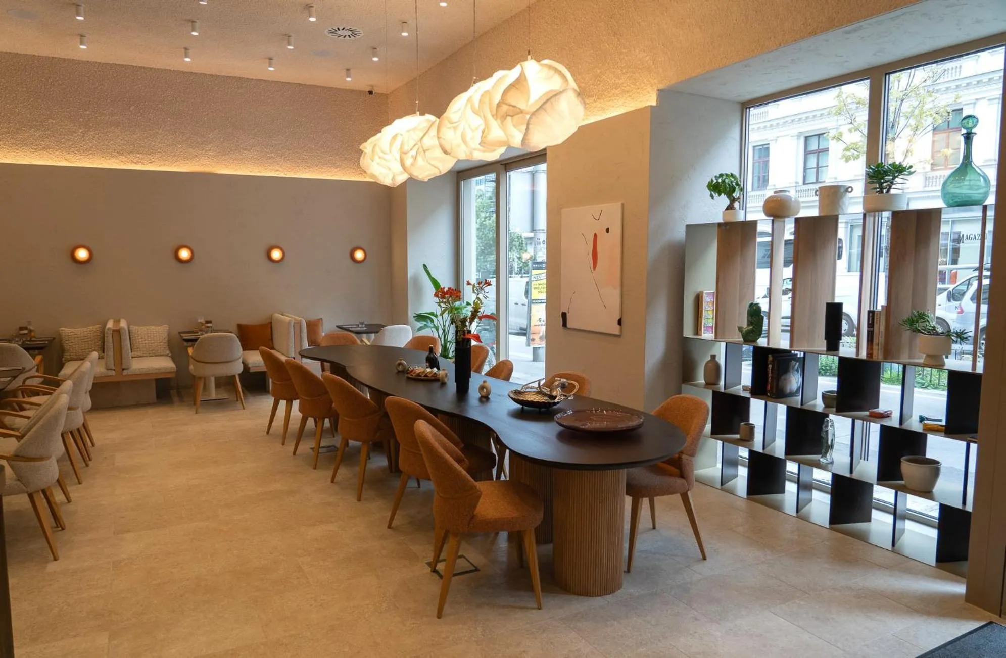 Restaurant/places to eat in House of Ble