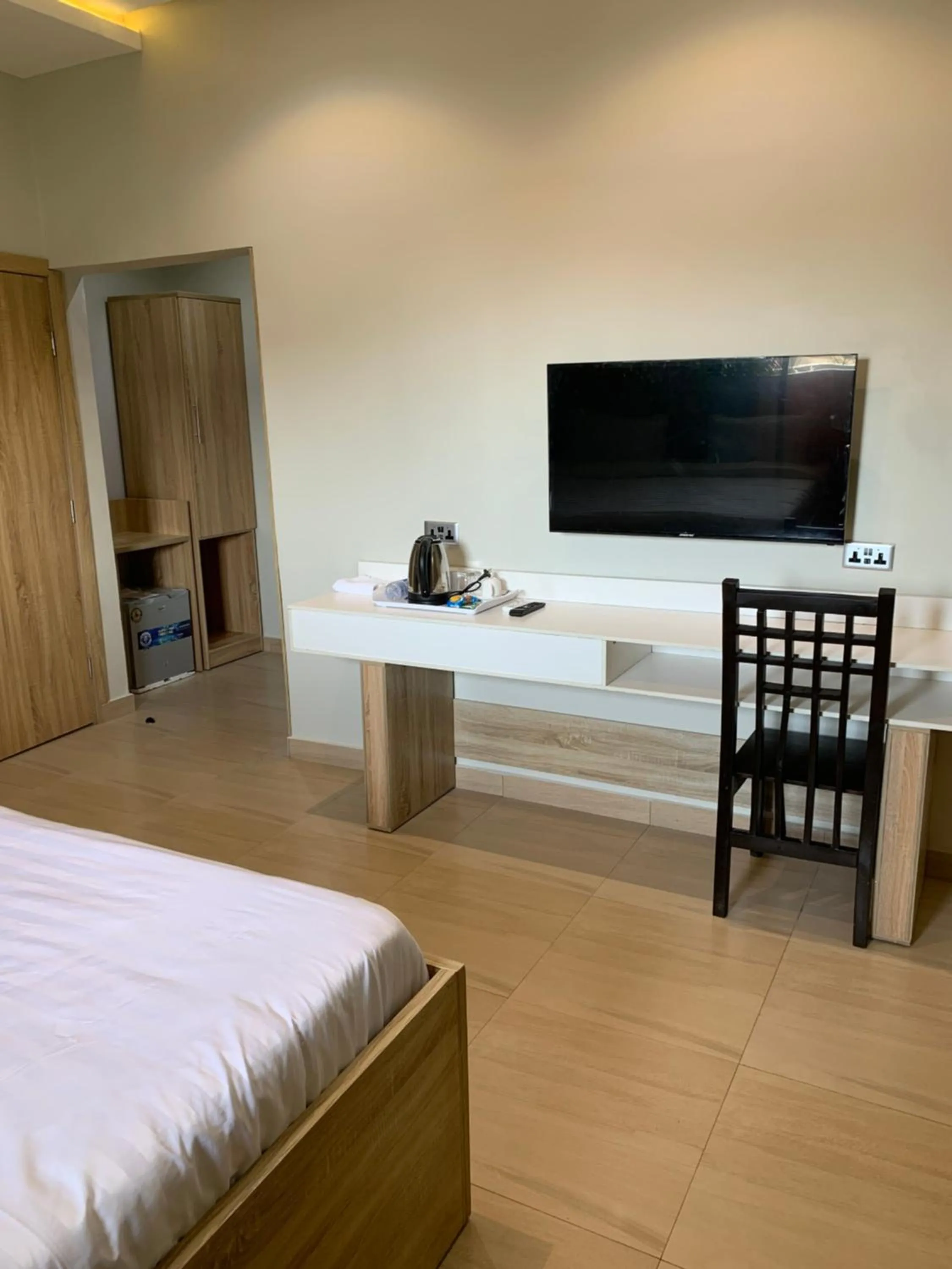Deluxe Queen Room - single occupancy in Greywood Hotel and Apartments