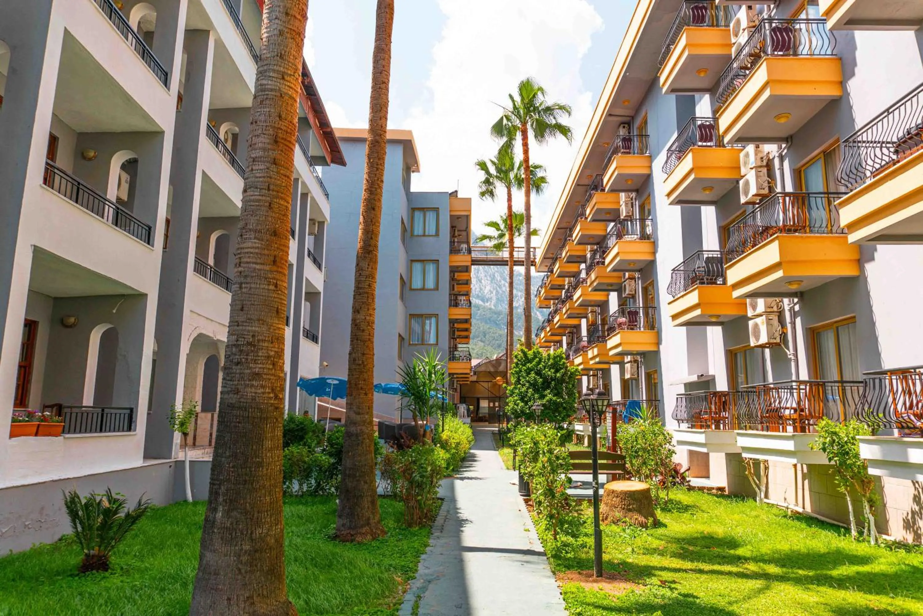 Garden in BELPOİNT BEACH HOTEL