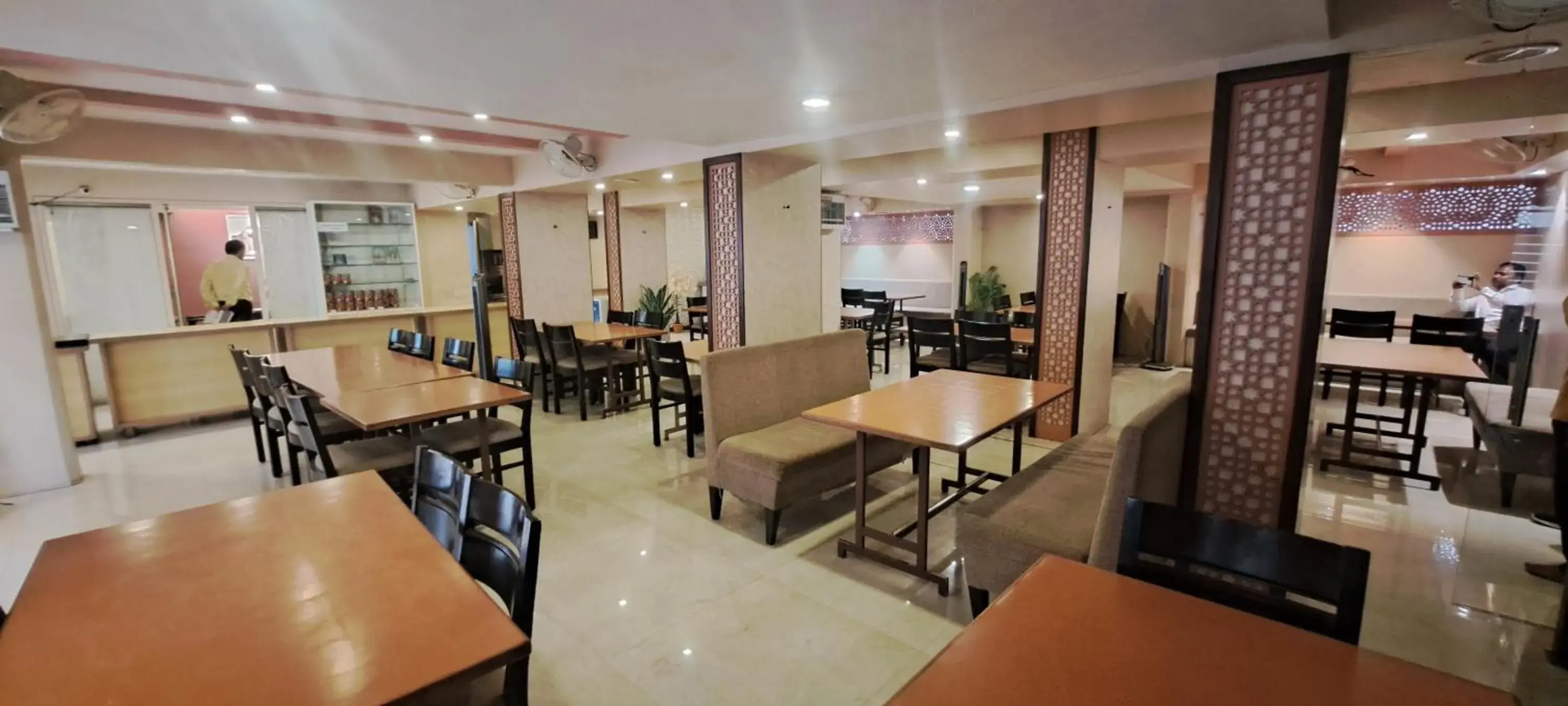 Restaurant/places to eat in Hotel Swaroop Restaurant/places to eat in Hotel Swaroop