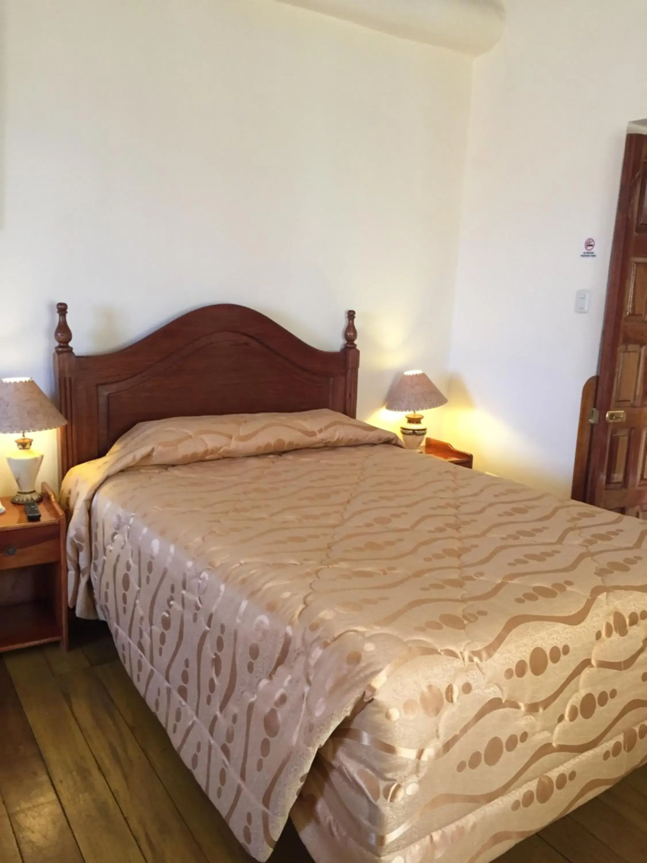 Bed in Hotel Midori Bed in Hotel Midori