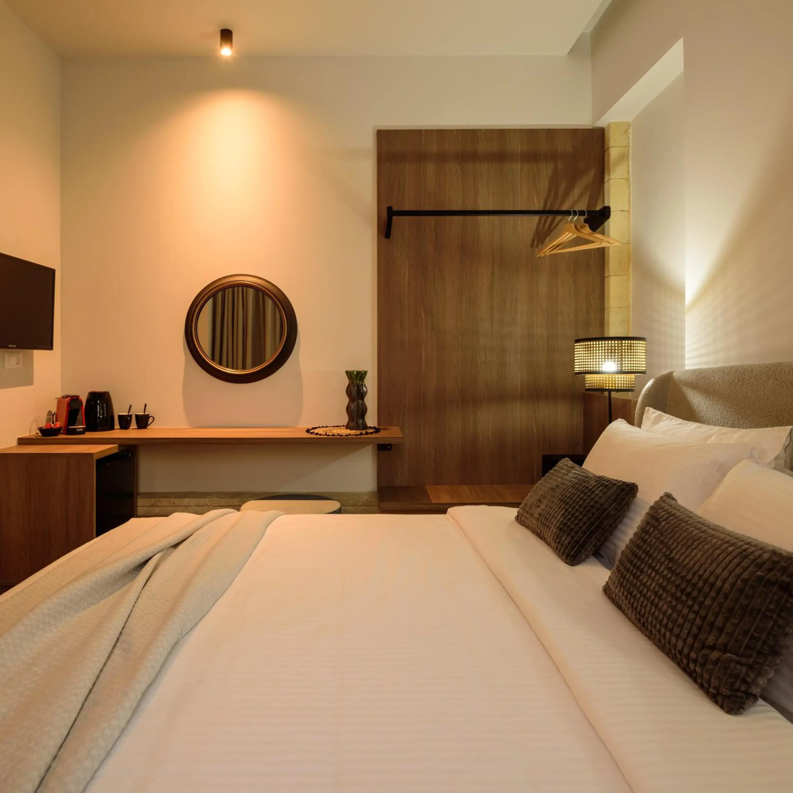 Night, Bed in Arthur Suites in Old Town Night, Bed in Arthur Suites in Old Town