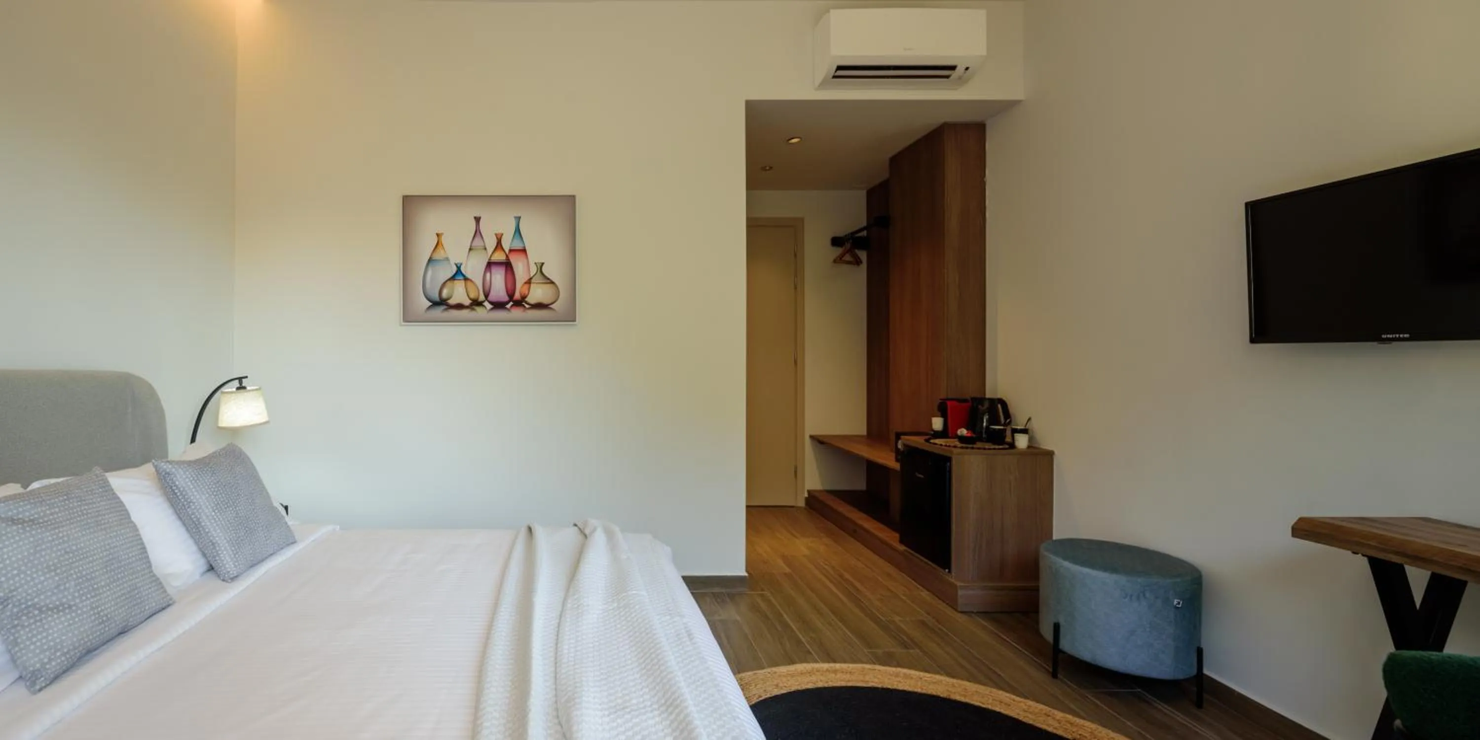 Bedroom, Bed in Arthur Suites in Old Town