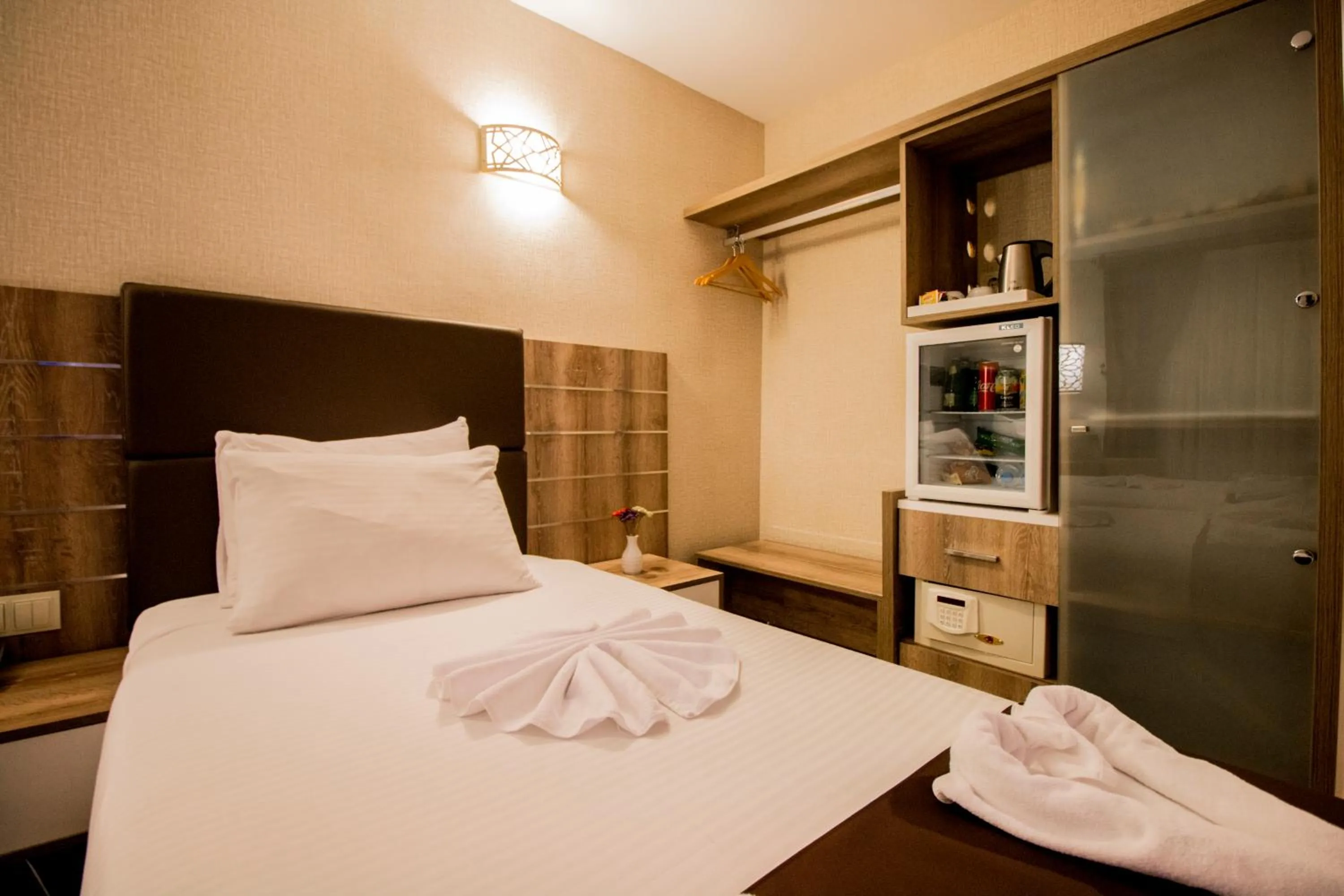 Bed in Business Han Hotel