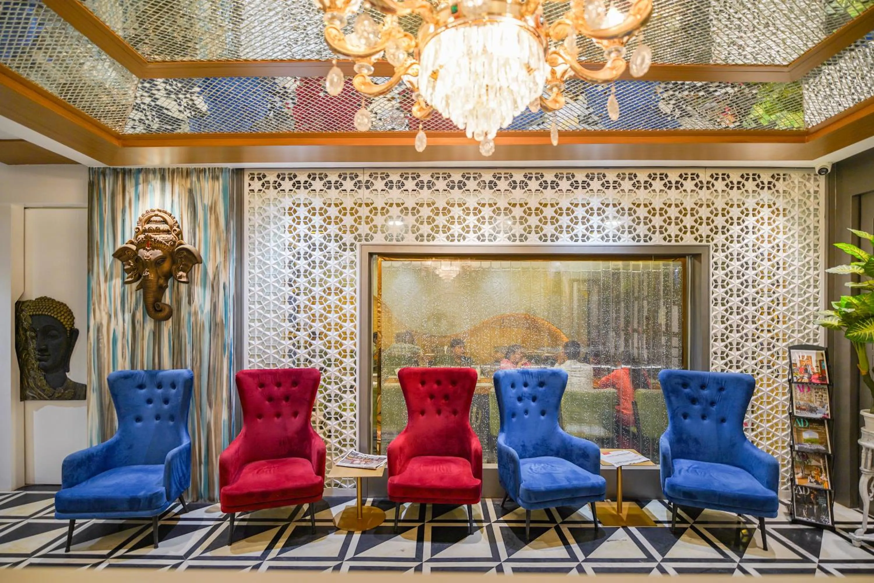 Seating area in Hotel Red Stone